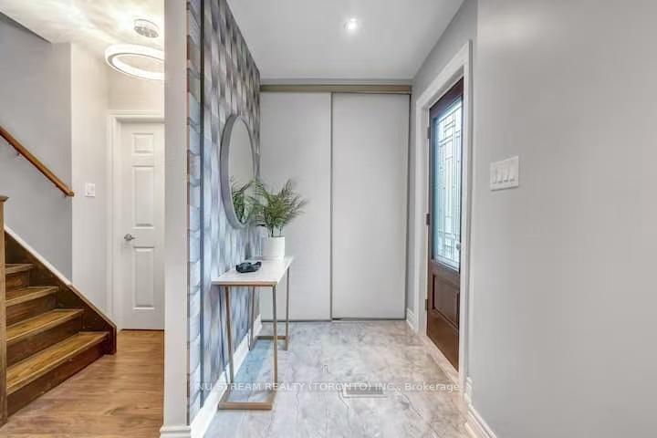 Photo 12 of 25 Duncannon Drive, Toronto, Forest Hill South — HOMEH