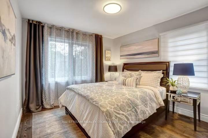 Photo 11 of 25 Duncannon Drive, Toronto, Forest Hill South — HOMEH