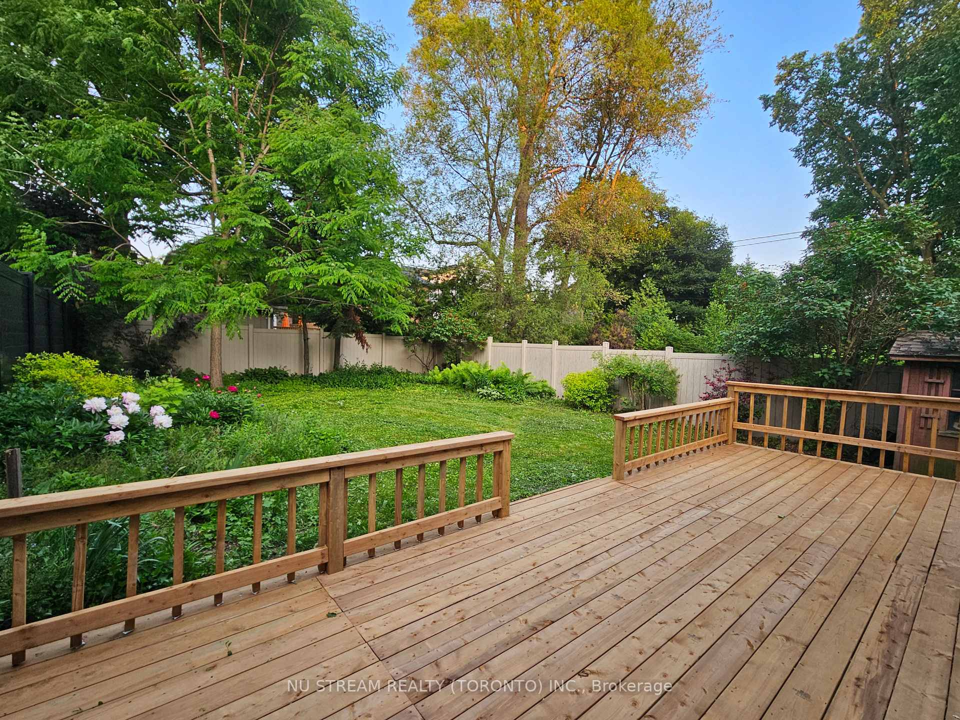 Photo 10 of 25 Duncannon Drive, Toronto, Forest Hill South — HOMEH