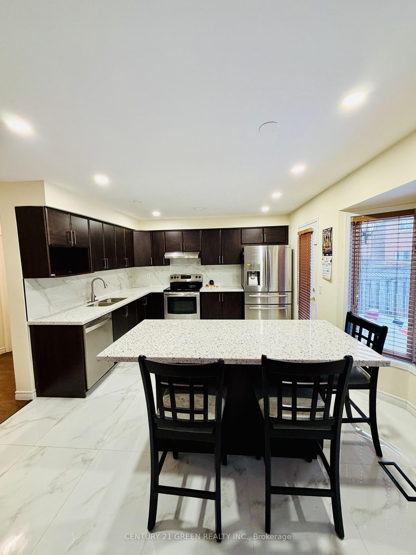 Photo 22 of Unit (Main), 45 Seaside Circle, Brampton, Sandringham-Wellington — HOMEH
