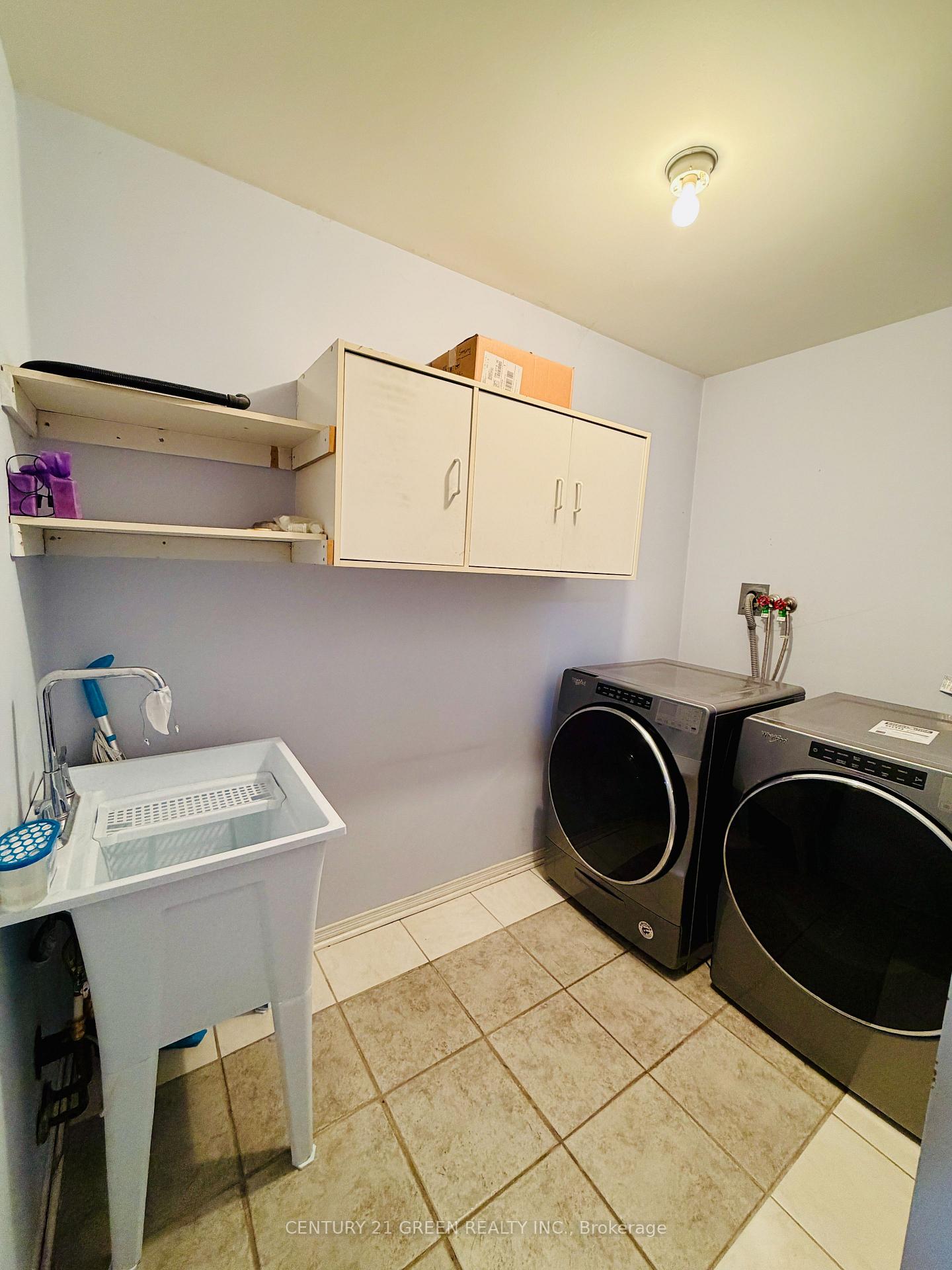 Photo 12 of Unit (Main), 45 Seaside Circle, Brampton, Sandringham-Wellington — HOMEH