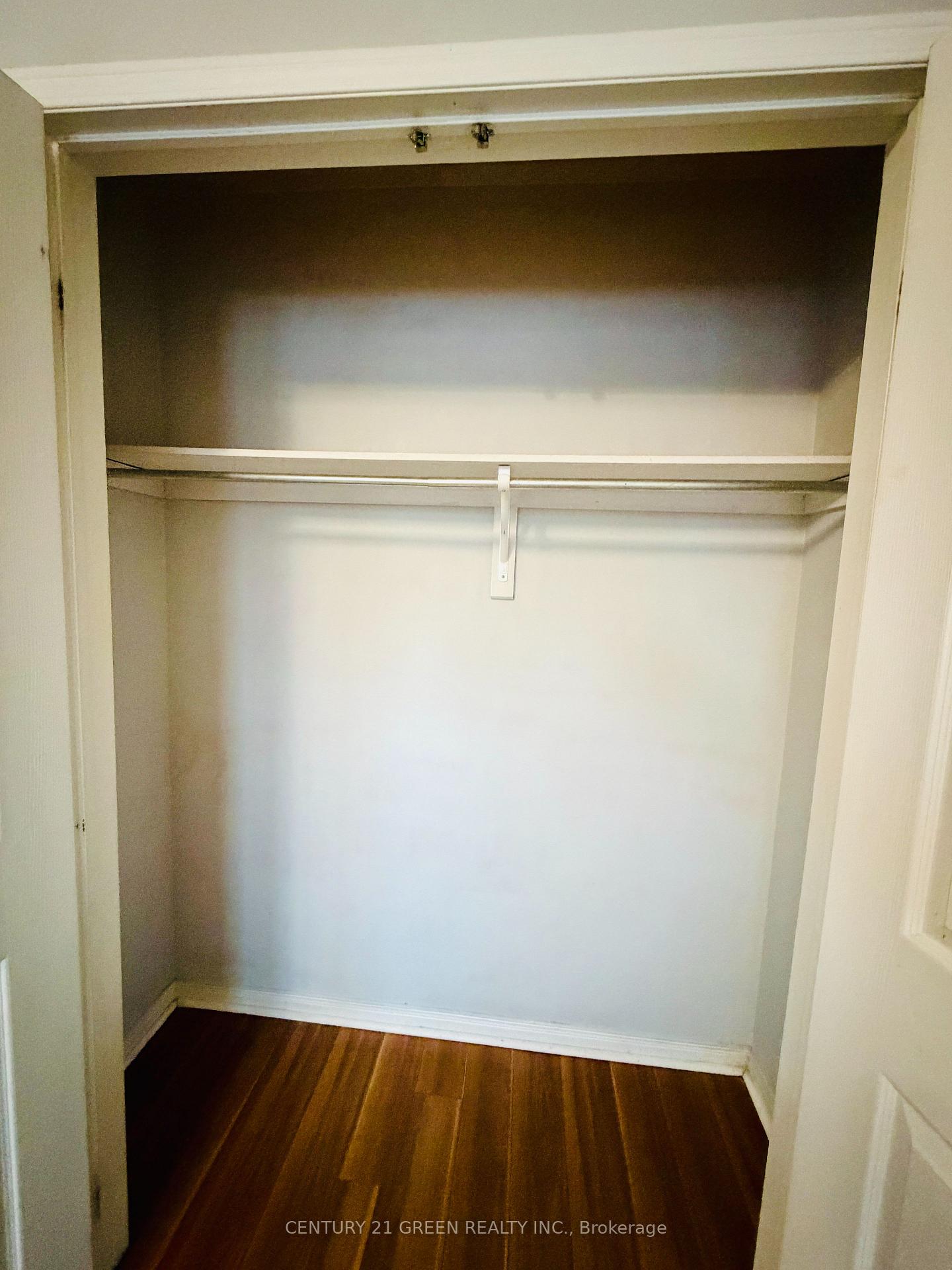 Photo 17 of Unit (Main), 45 Seaside Circle, Brampton, Sandringham-Wellington — HOMEH
