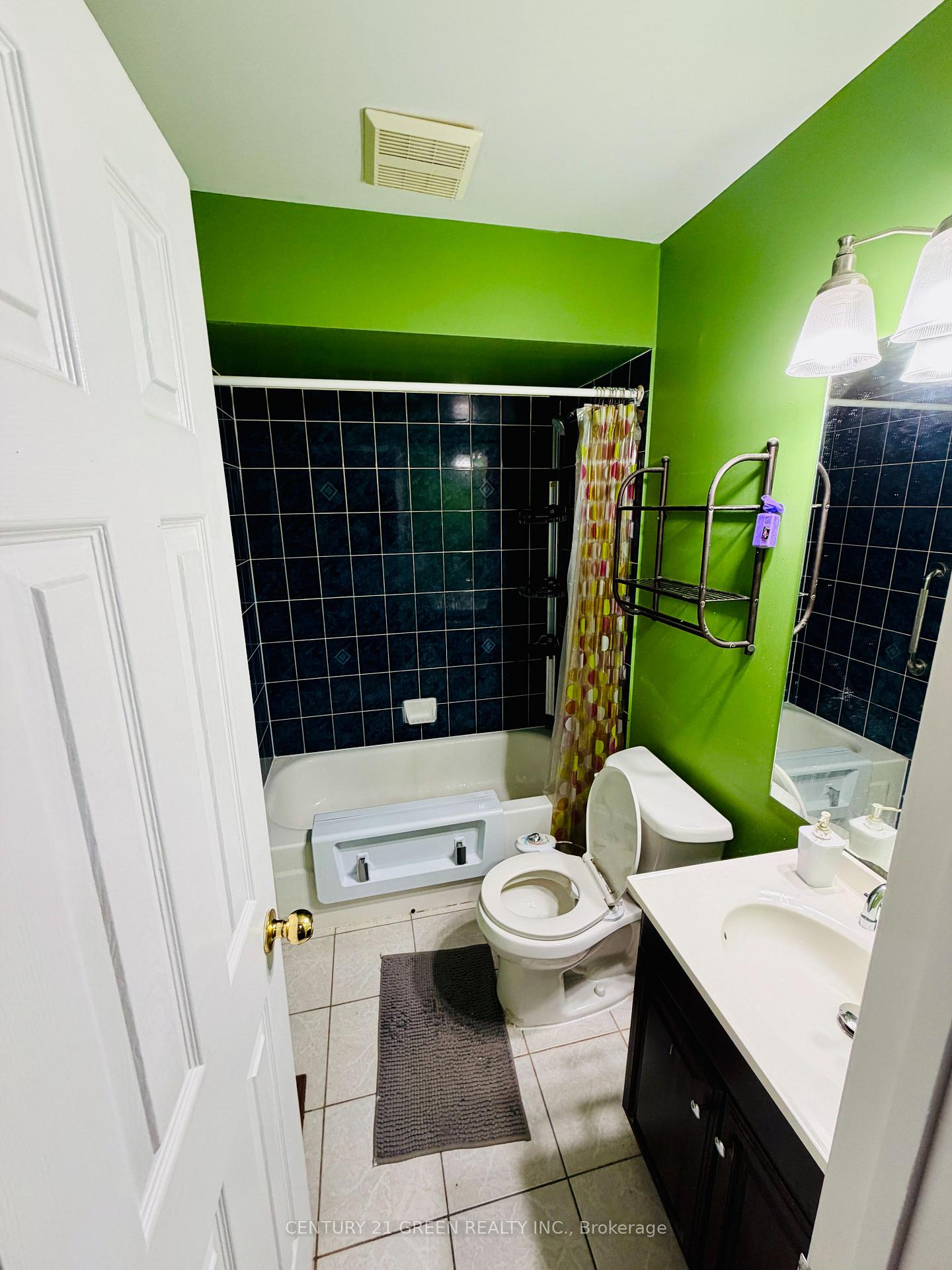 Photo 19 of Unit (Main), 45 Seaside Circle, Brampton, Sandringham-Wellington — HOMEH