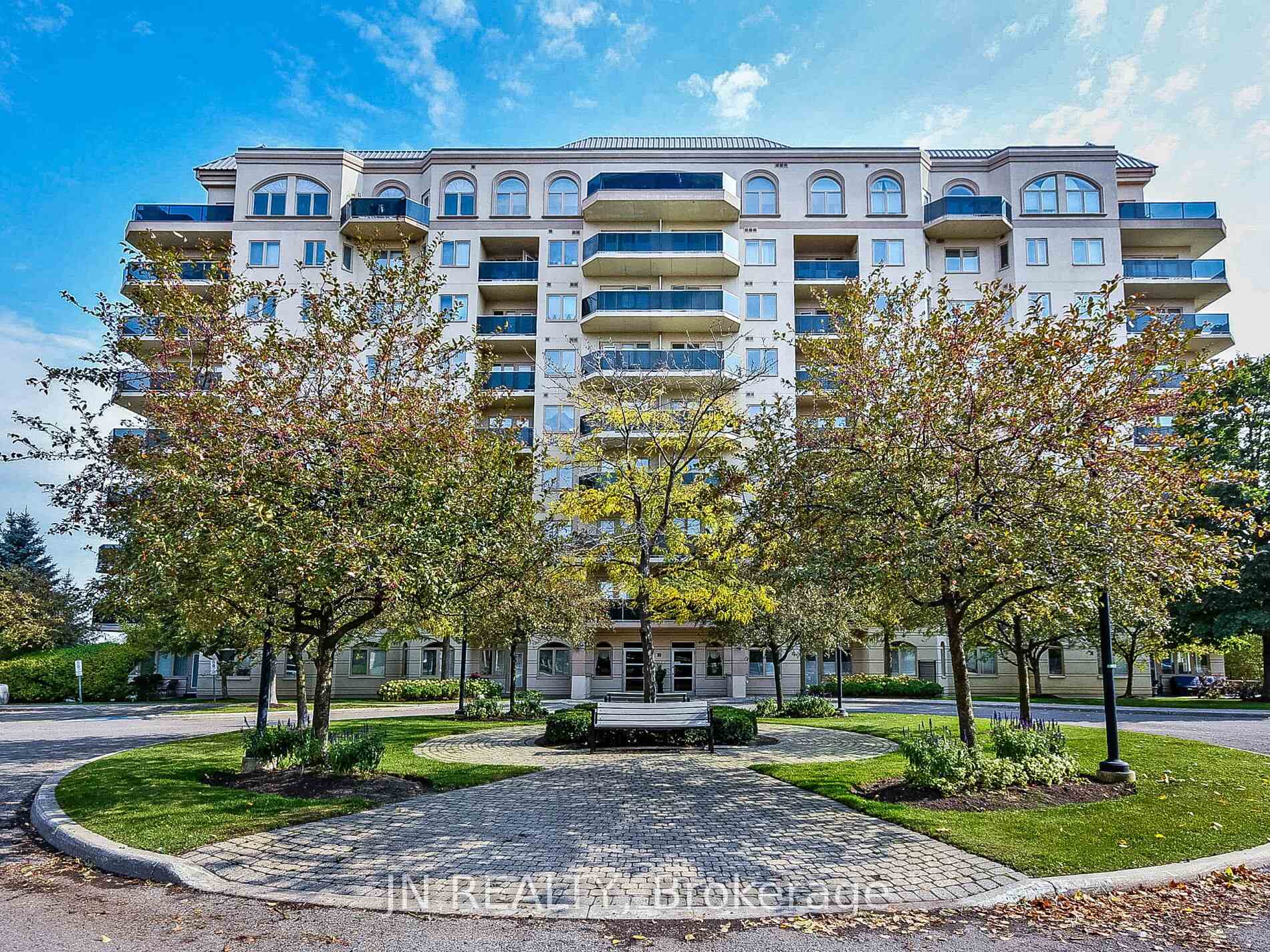 Front of Unit 109, 10 Dayspring Circle