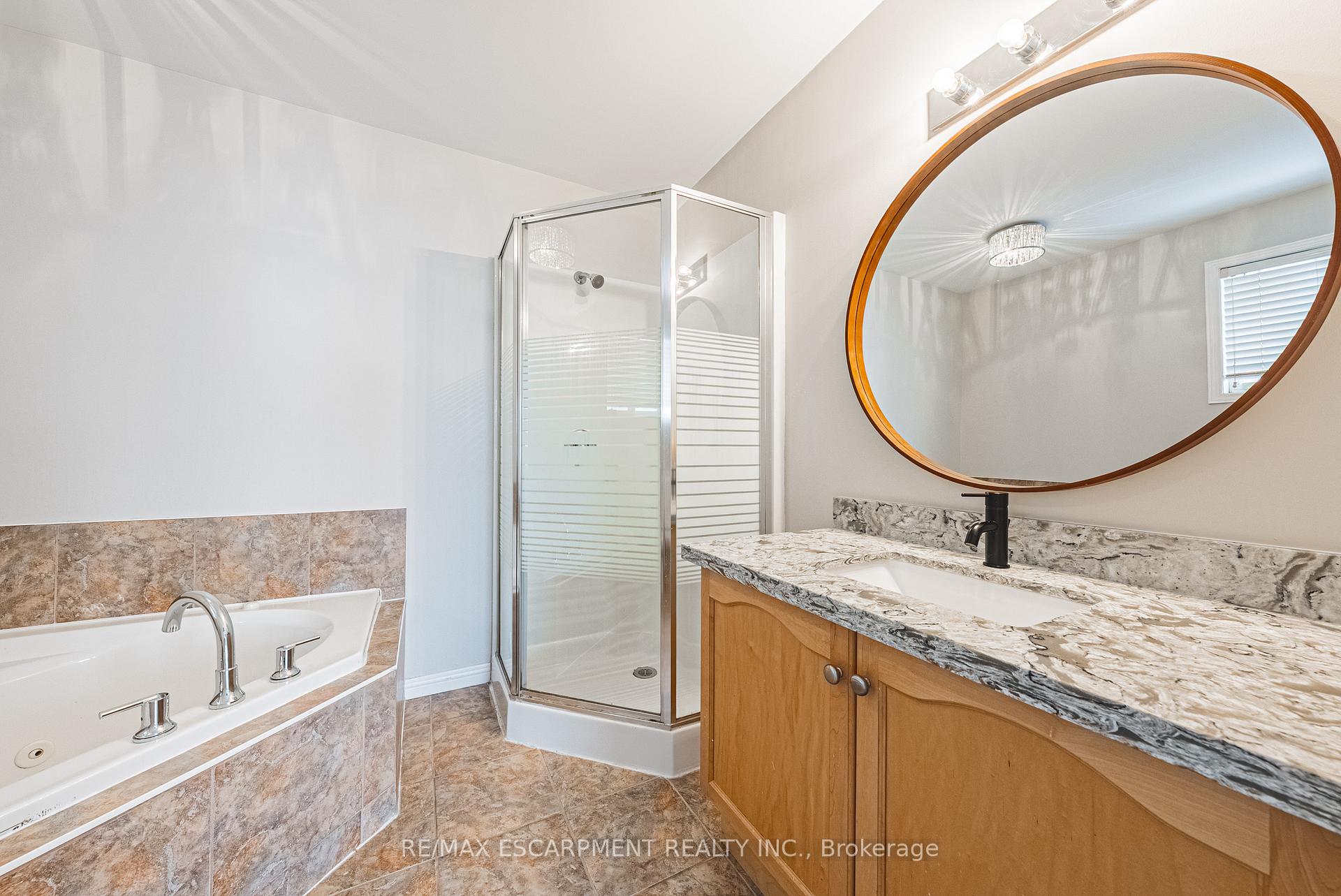 Photo 27 of 12 Shadetree Crescent, Hamilton, Stoney Creek Mountain — HOMEH