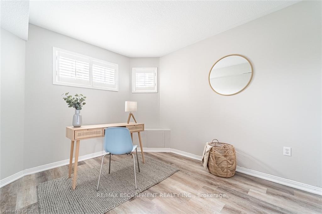 Photo 28 of 12 Shadetree Crescent, Hamilton, Stoney Creek Mountain — HOMEH