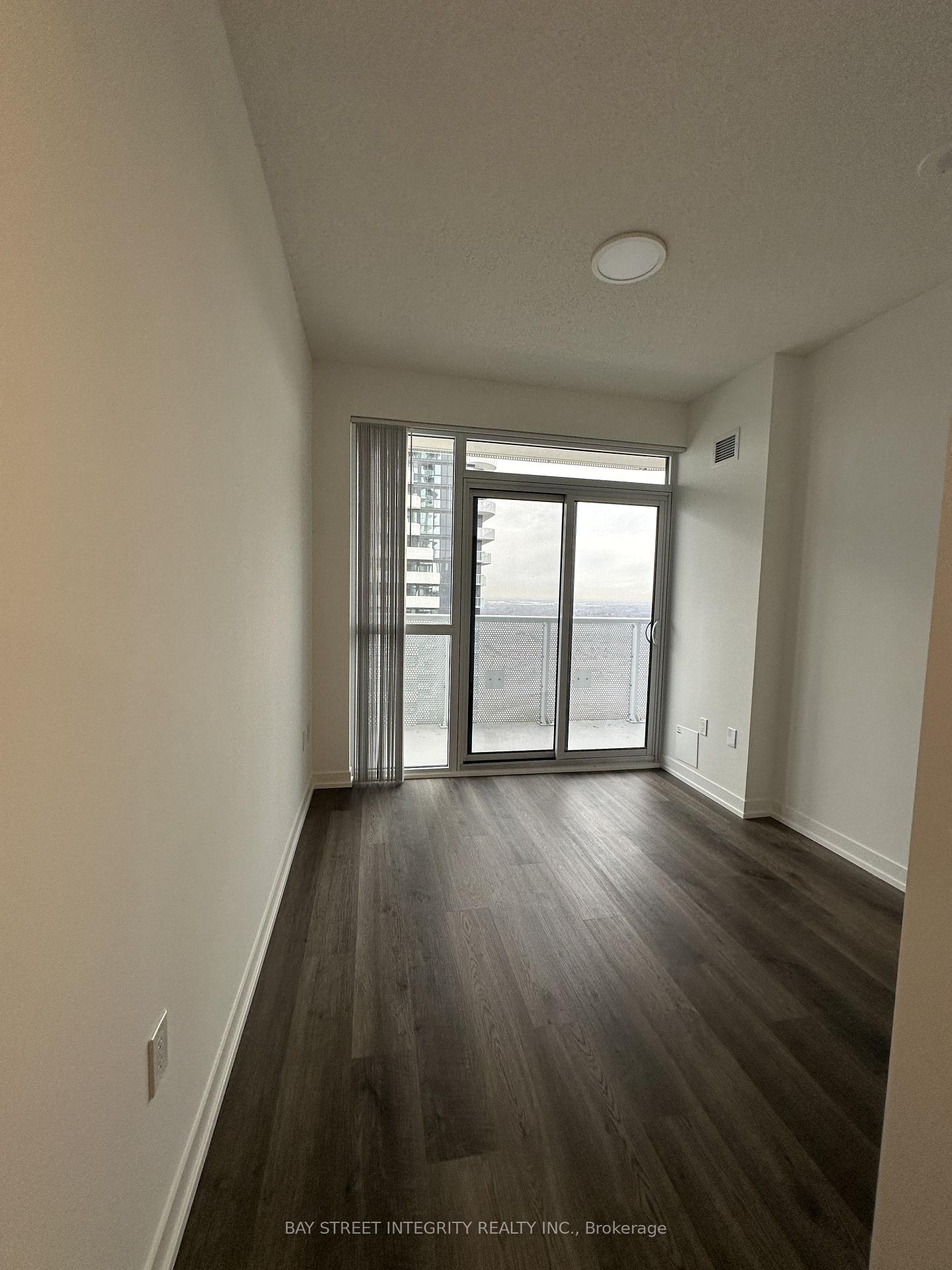 Photo 4 of Unit 4301, 8 Interchange Way W, Vaughan, Vaughan Corporate Centre — HOMEH