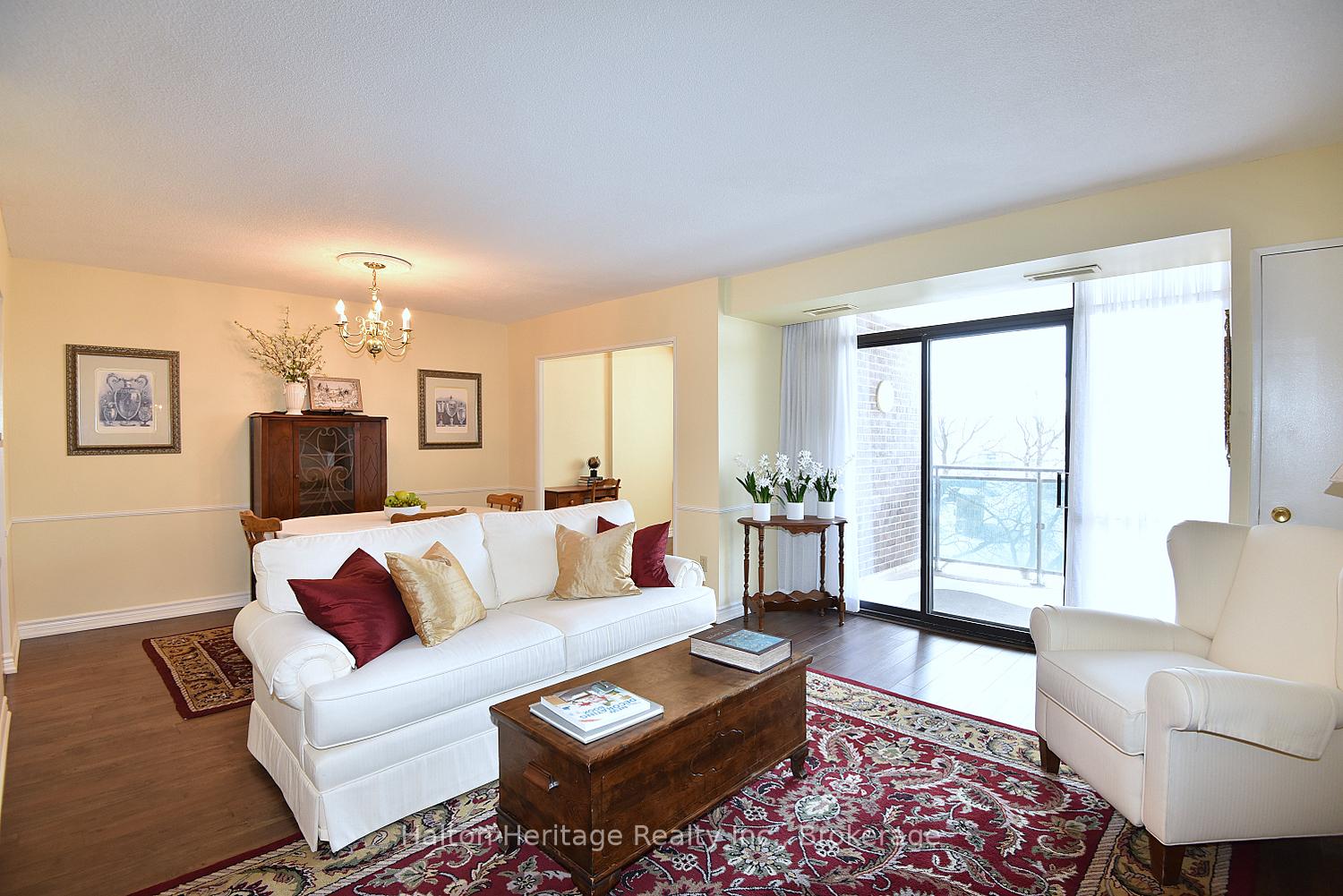 Photo 37 of Unit 405, 301 Frances Avenue, Hamilton, Stoney Creek — HOMEH