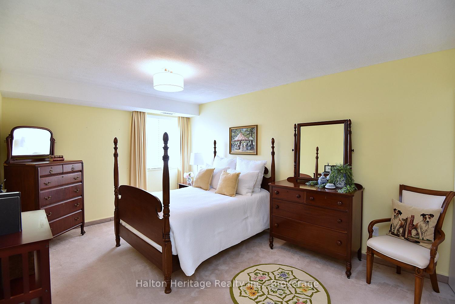 Photo 34 of Unit 405, 301 Frances Avenue, Hamilton, Stoney Creek — HOMEH