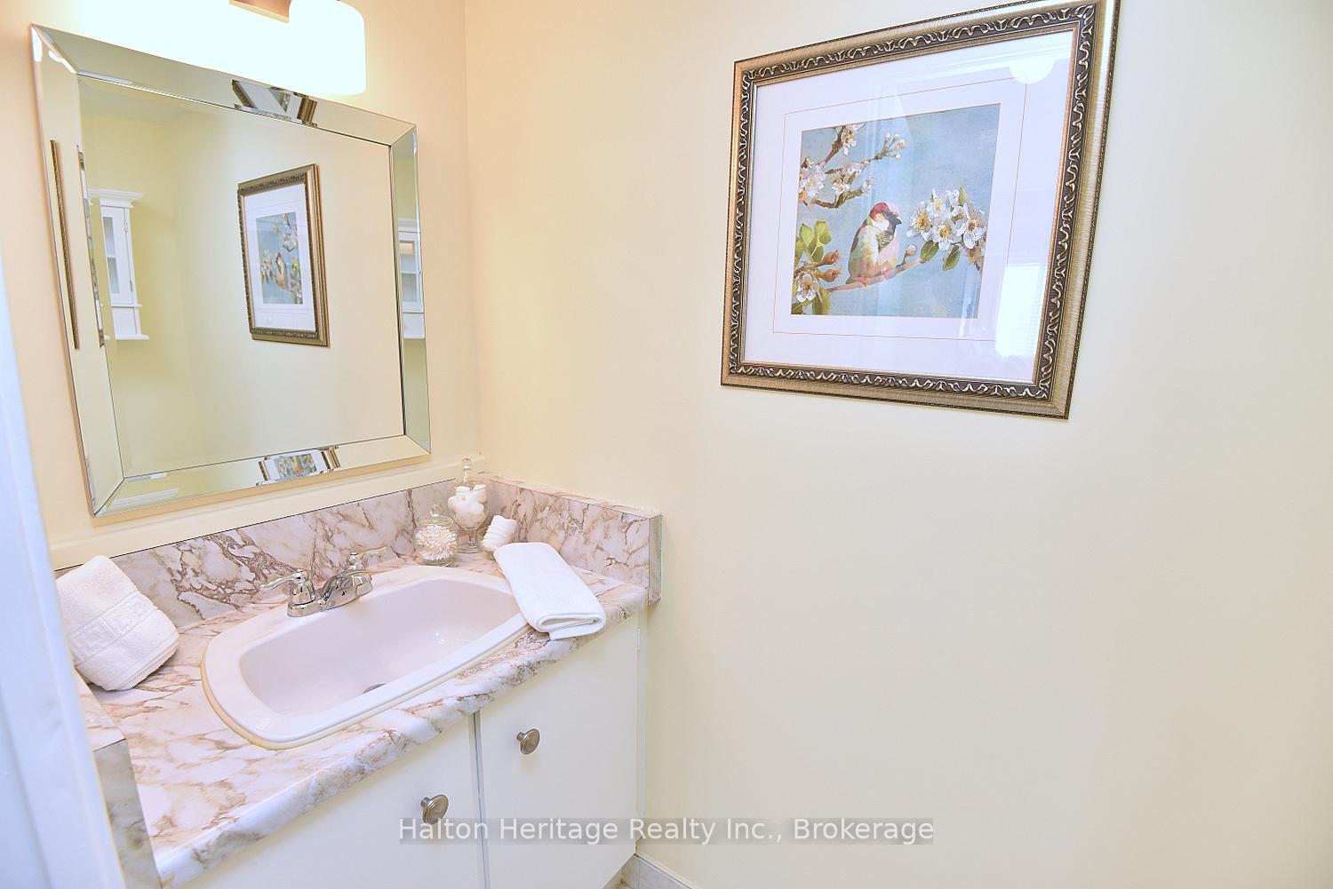 Photo 16 of Unit 405, 301 Frances Avenue, Hamilton, Stoney Creek — HOMEH