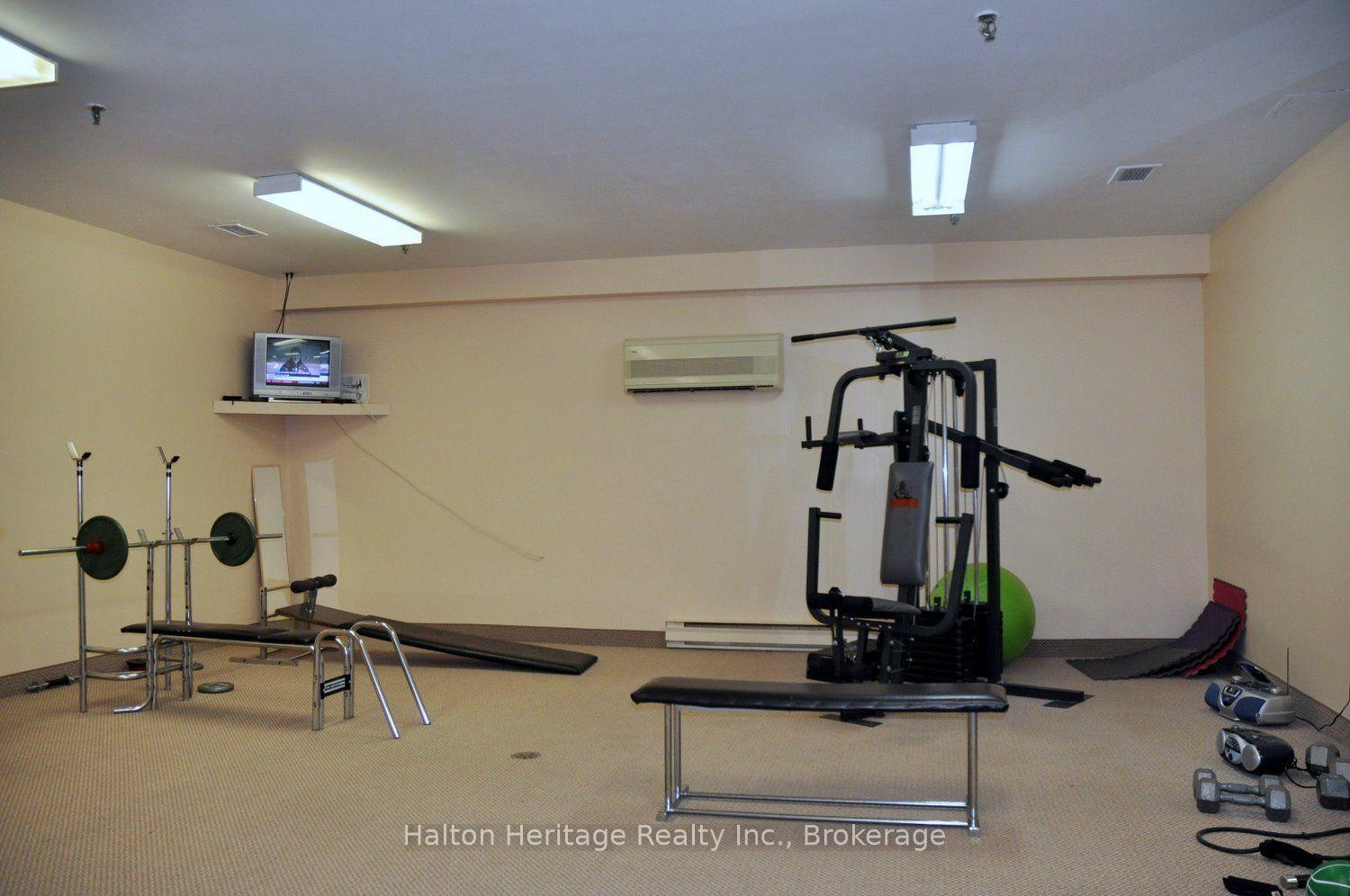 Photo 28 of Unit 405, 301 Frances Avenue, Hamilton, Stoney Creek — HOMEH