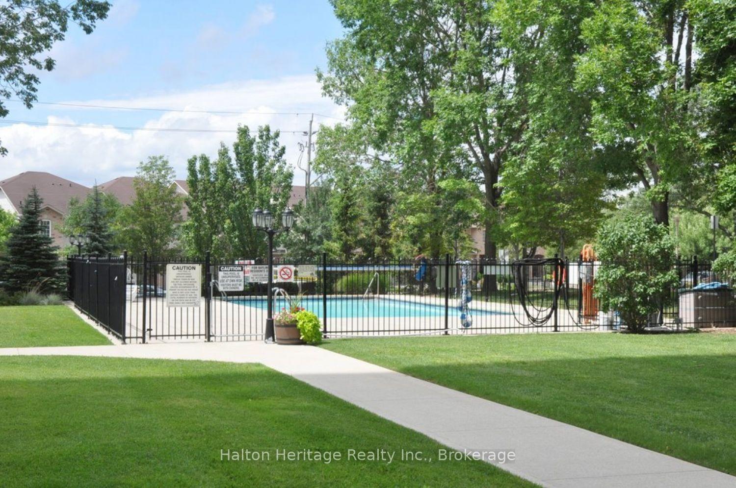 Photo 25 of Unit 405, 301 Frances Avenue, Hamilton, Stoney Creek — HOMEH