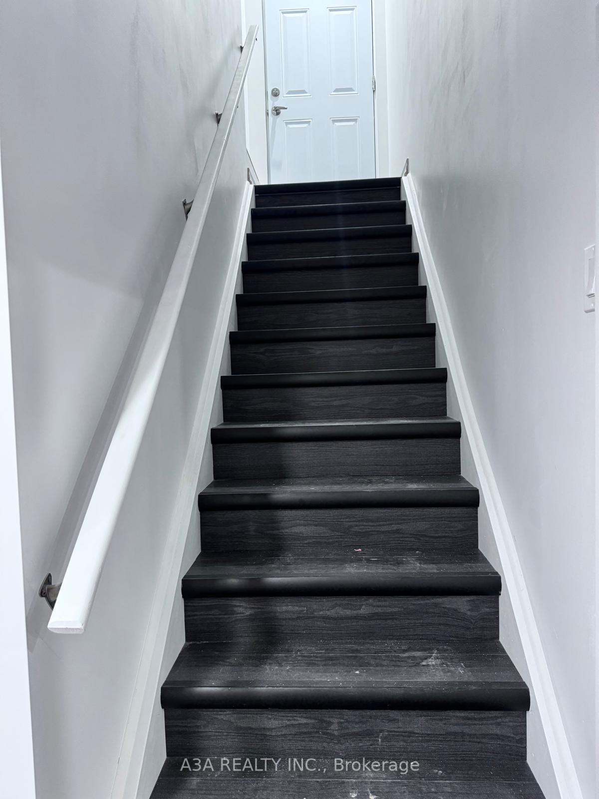 Photo 4 of Unit Basemnt, 27 Fred Cooper Way, Georgina, Sutton & Jackson's Point — HOMEH