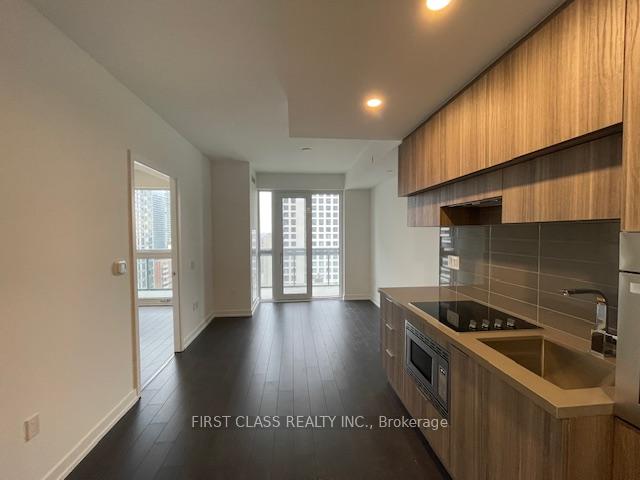 Photo 3 of Unit 1510, 39 Roehampton Avenue, Toronto, Mount Pleasant West — HOMEH