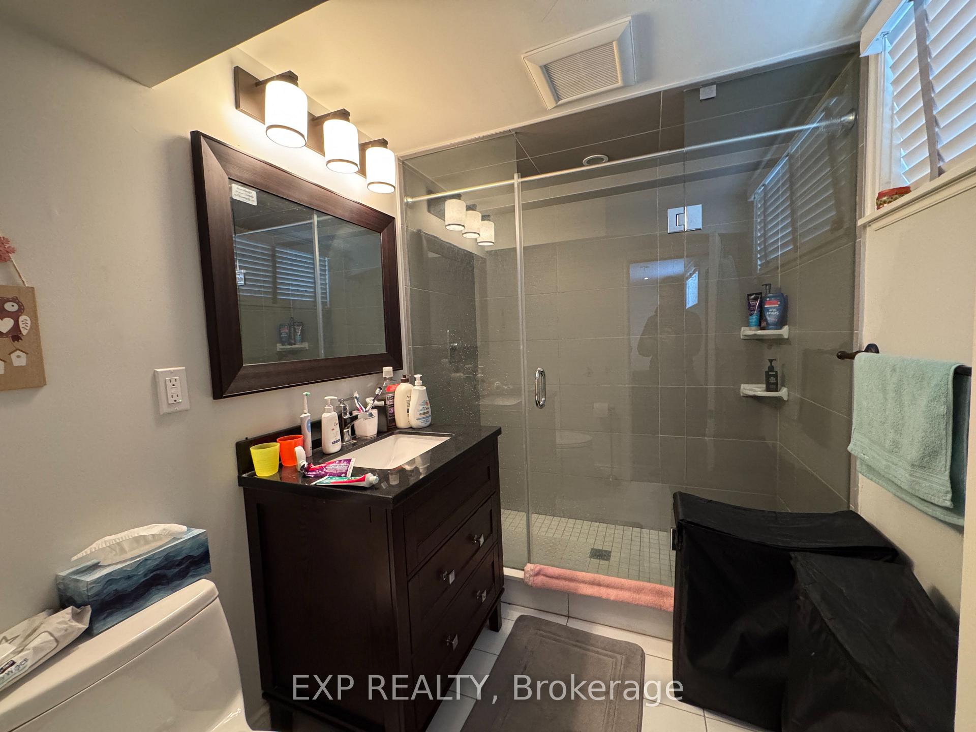 Photo 4 of Unit lower F, 62 Southdale Drive, Markham, Markville — HOMEH