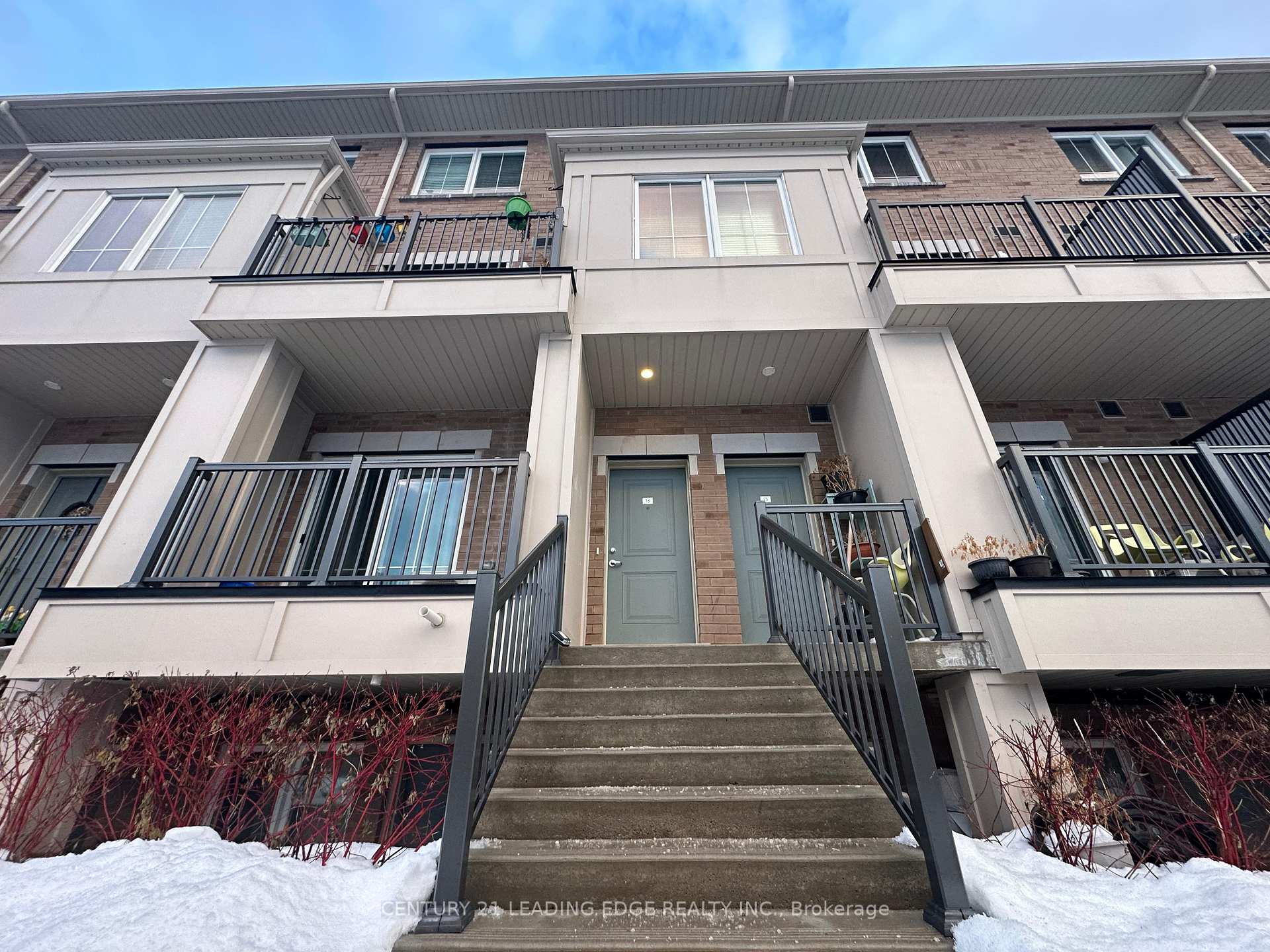 Front of Unit 16, 480 Beresford Path