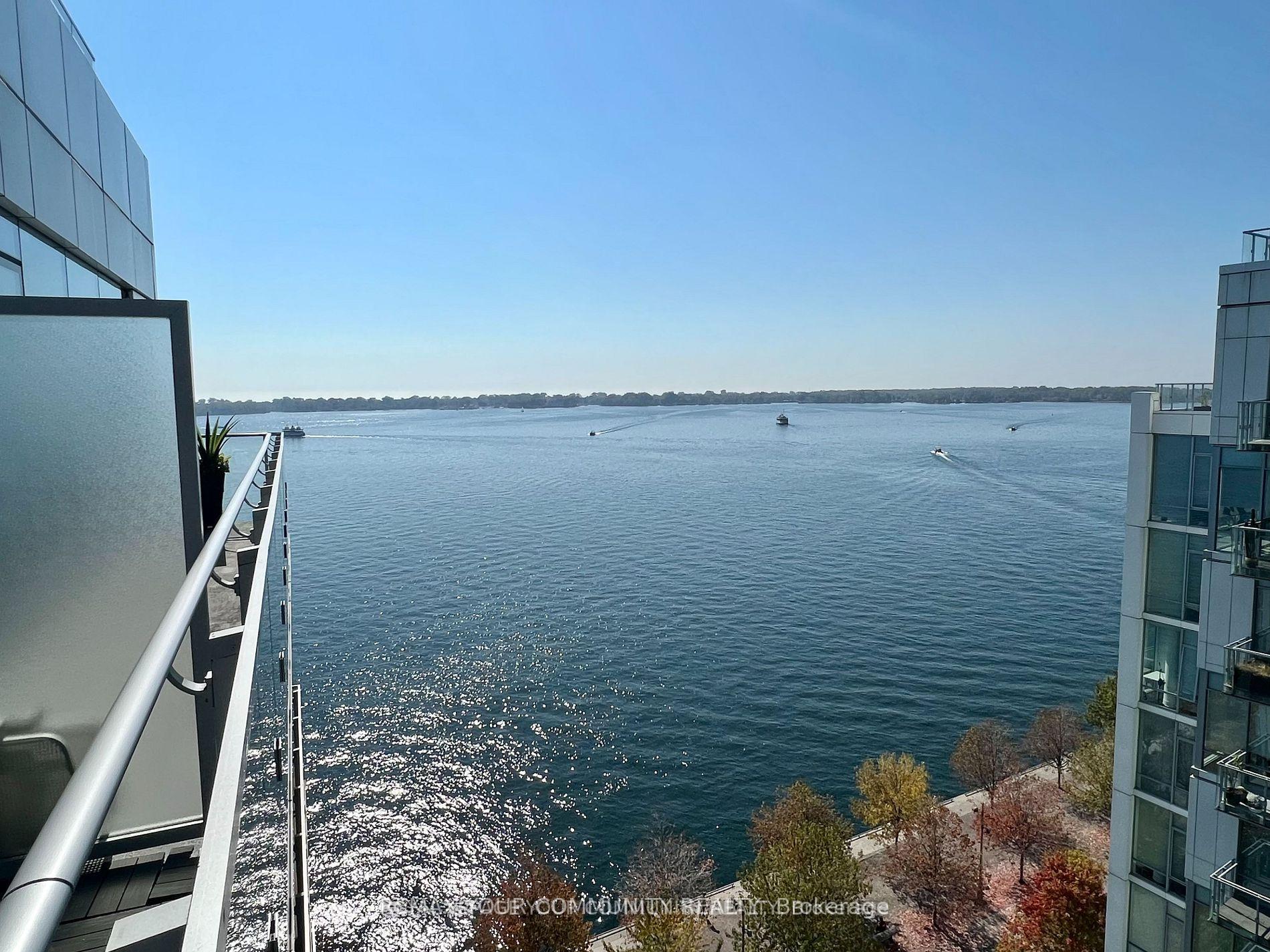 Front of Unit 1109, 39 Queens Quay E