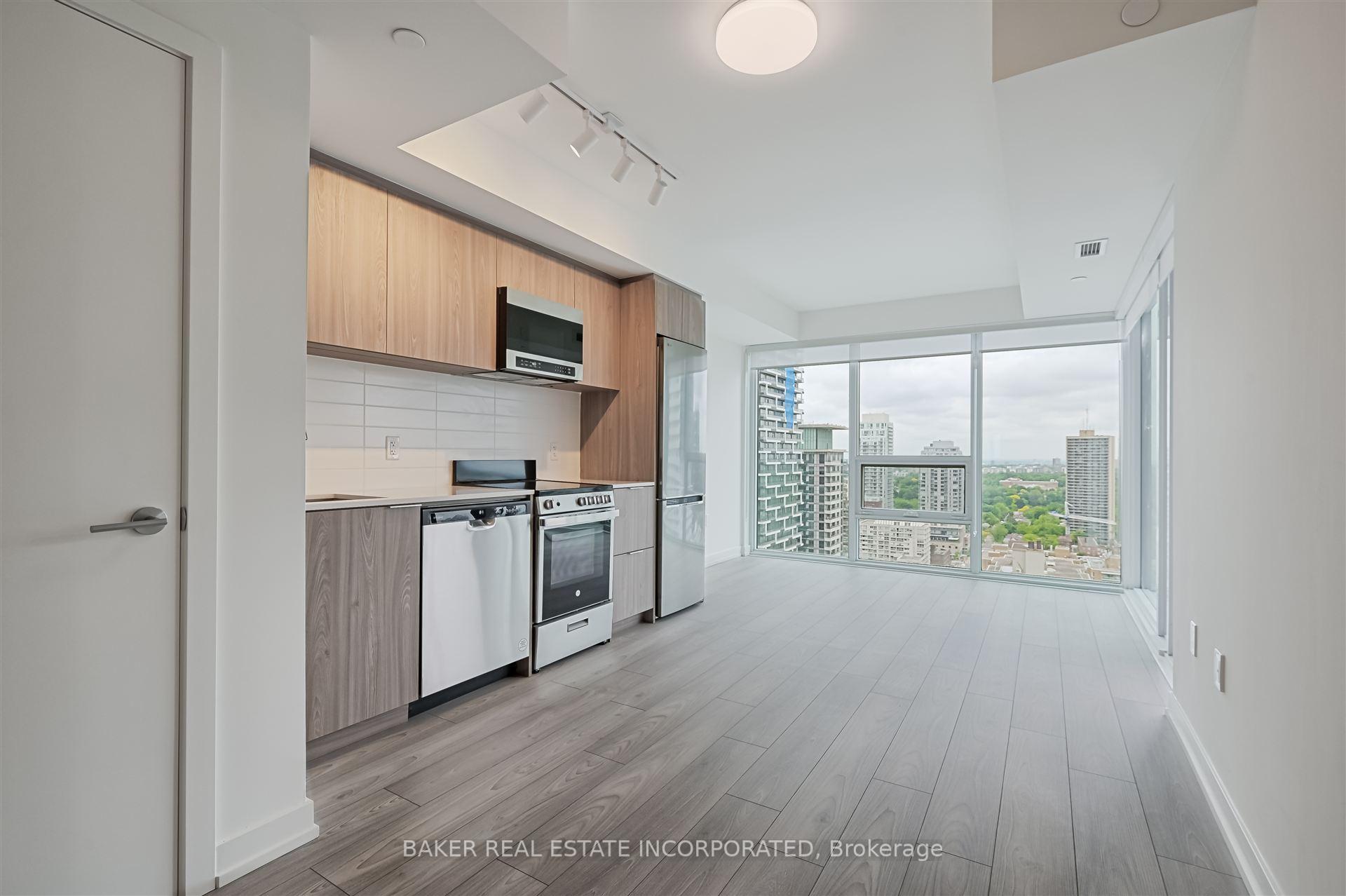 Photo 9 of Unit 3705, 223 Redpath Avenue, Toronto, Mount Pleasant West — HOMEH