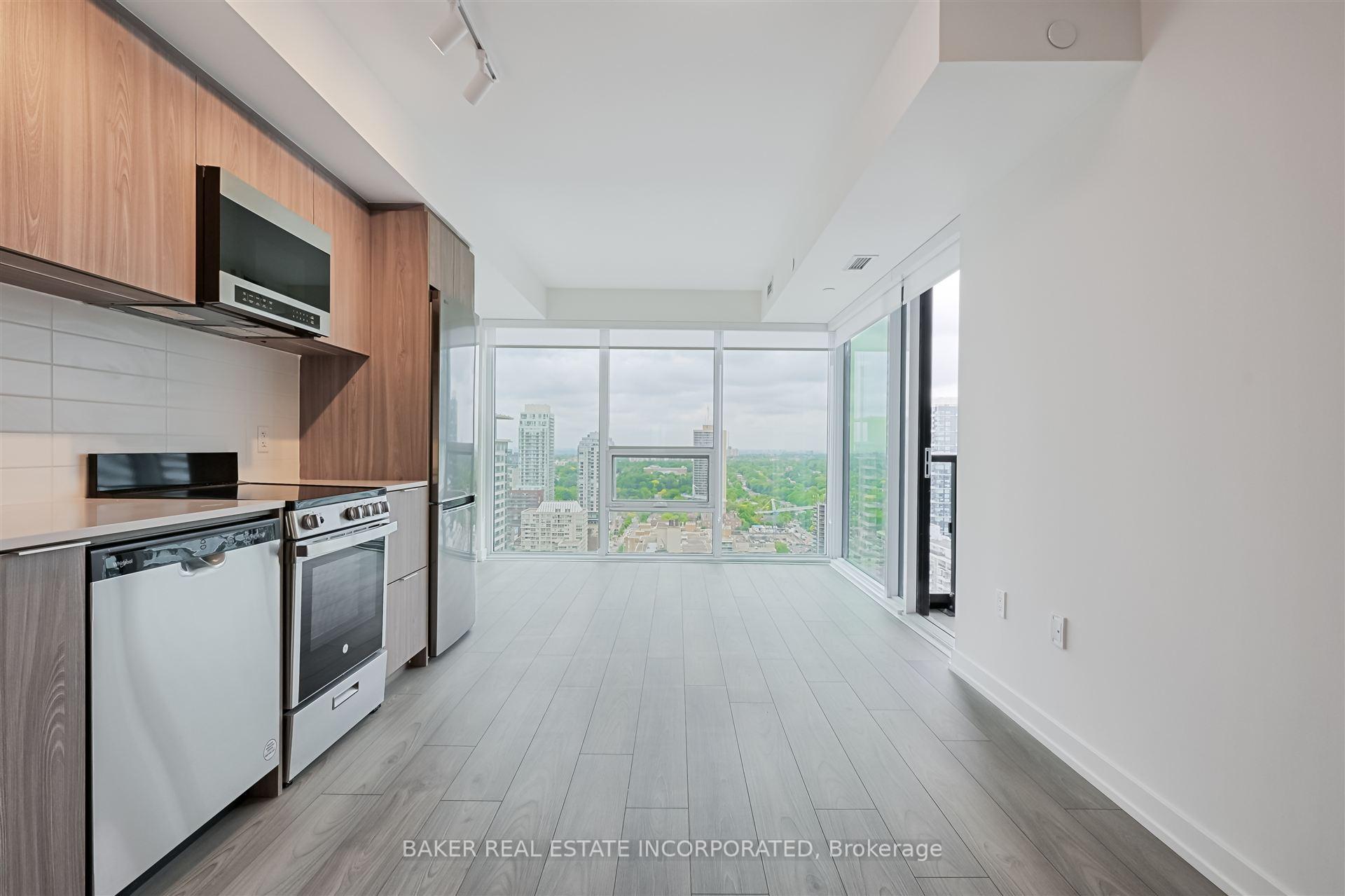 Photo 5 of Unit 3705, 223 Redpath Avenue, Toronto, Mount Pleasant West — HOMEH