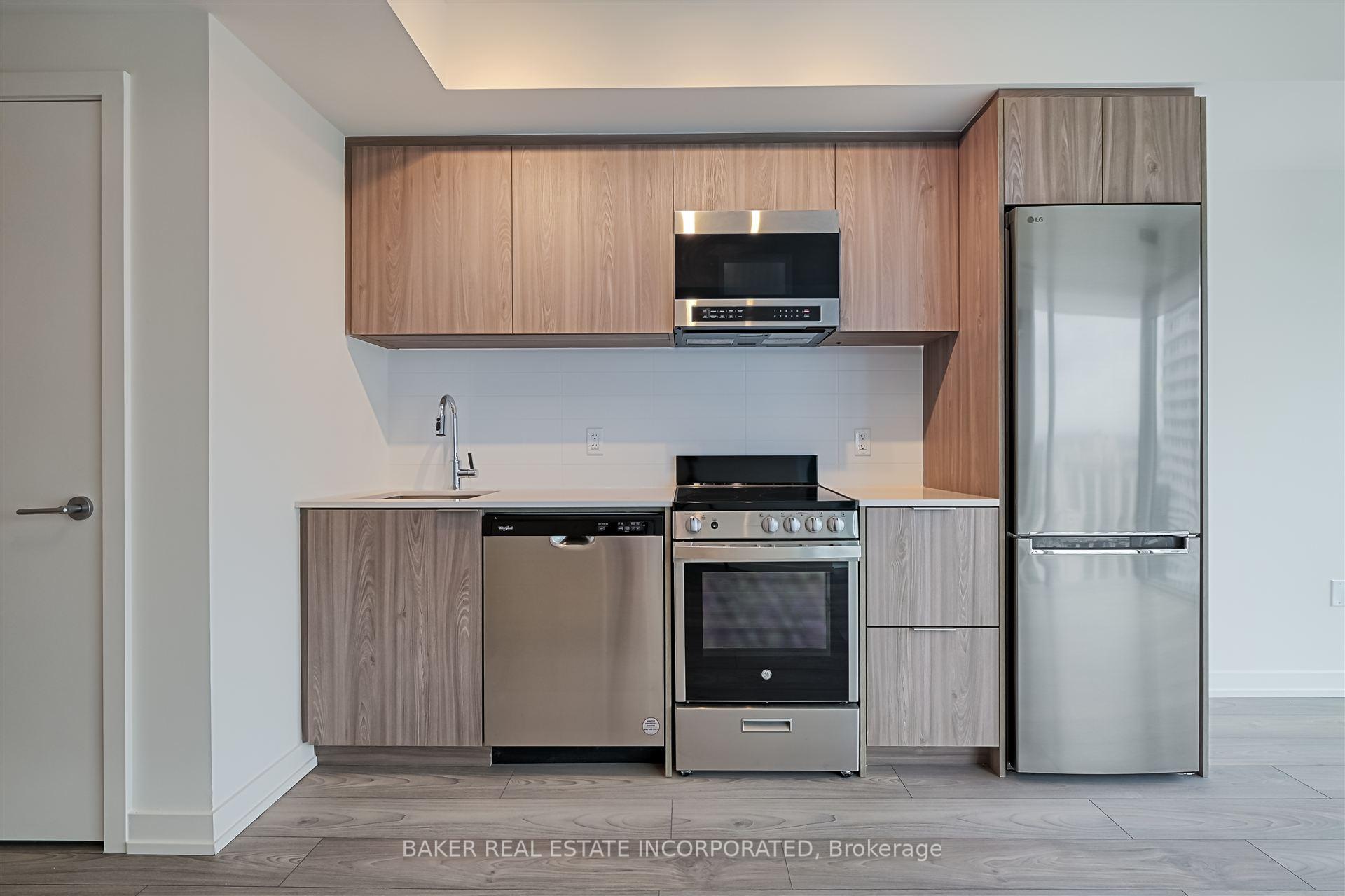 Photo 6 of Unit 3705, 223 Redpath Avenue, Toronto, Mount Pleasant West — HOMEH