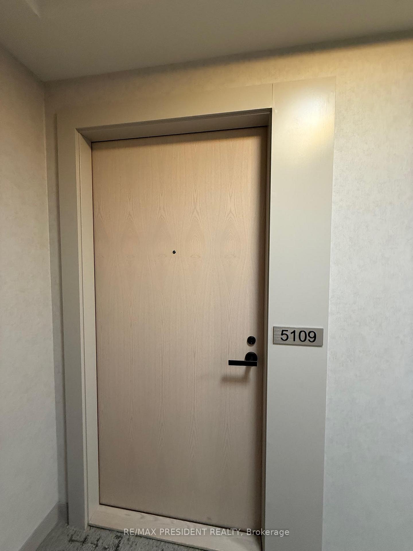 Photo 14 of Unit 5109, 8 Interchange Way, Vaughan, Vaughan Corporate Centre — HOMEH