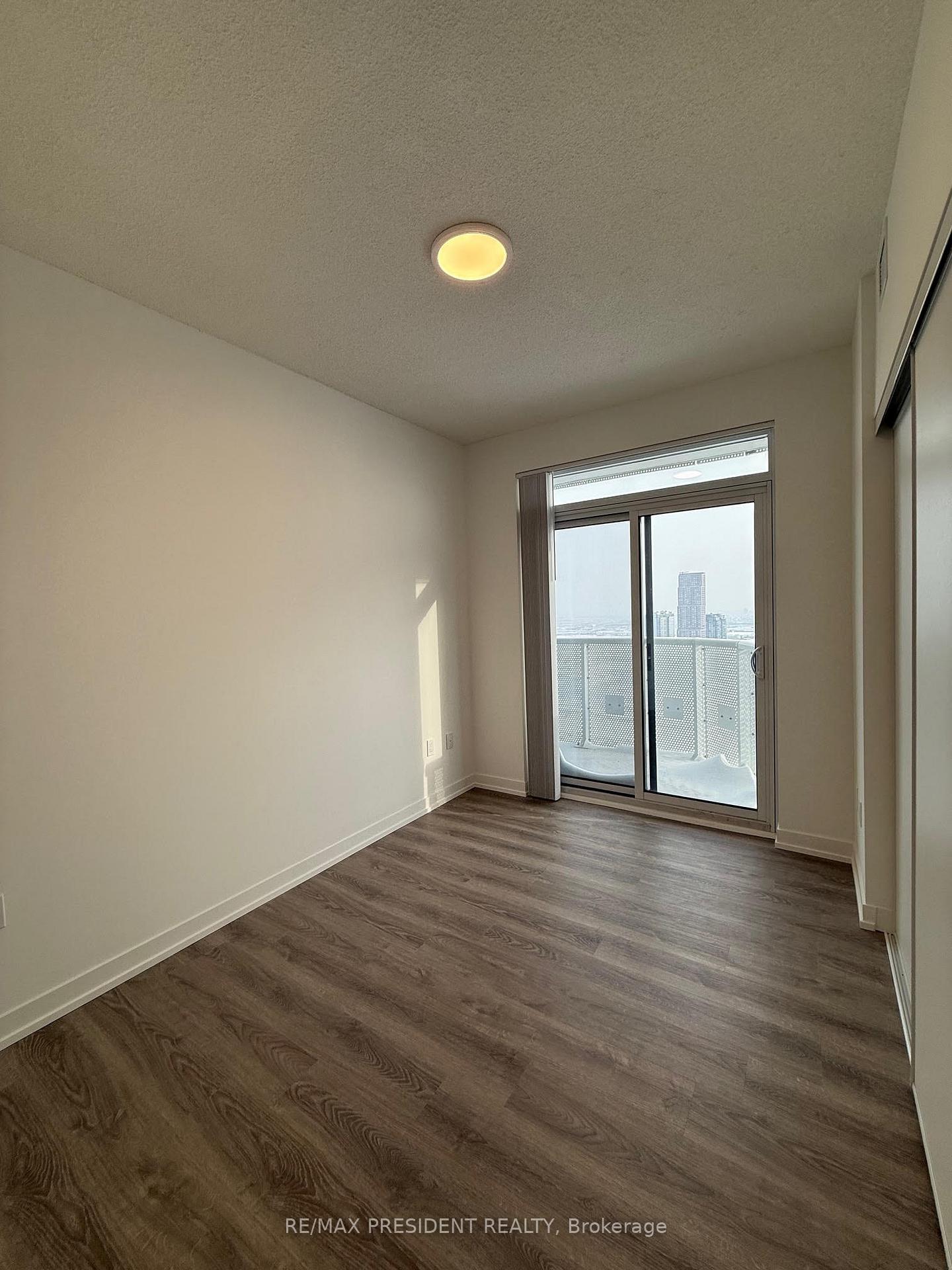 Photo 20 of Unit 5109, 8 Interchange Way, Vaughan, Vaughan Corporate Centre — HOMEH