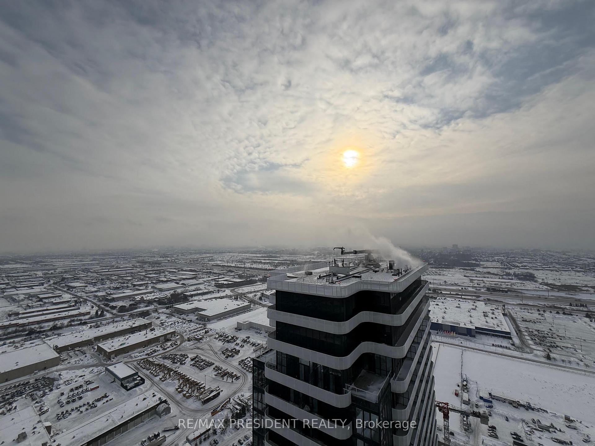 Photo 10 of Unit 5109, 8 Interchange Way, Vaughan, Vaughan Corporate Centre — HOMEH