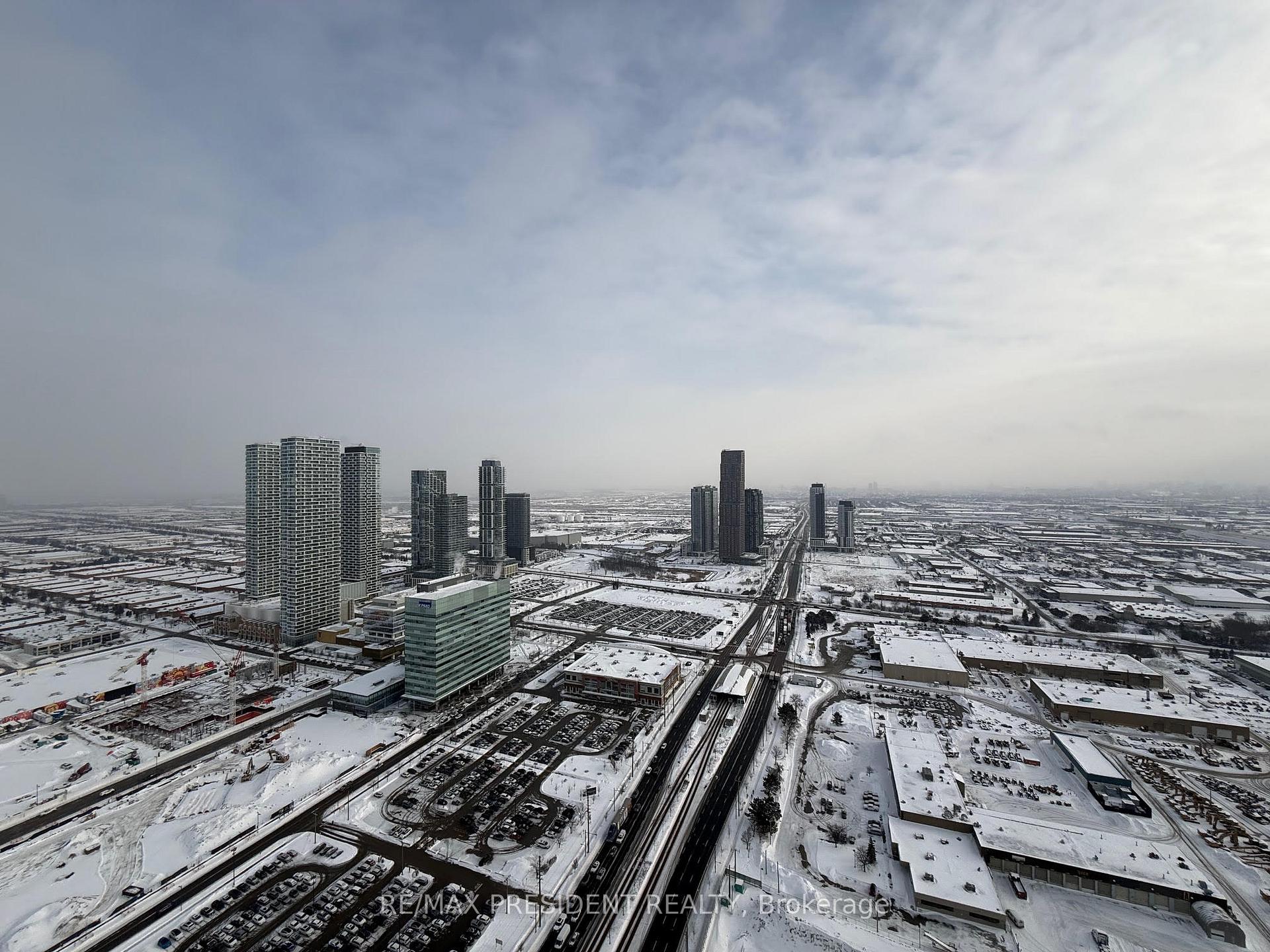 Photo 17 of Unit 5109, 8 Interchange Way, Vaughan, Vaughan Corporate Centre — HOMEH