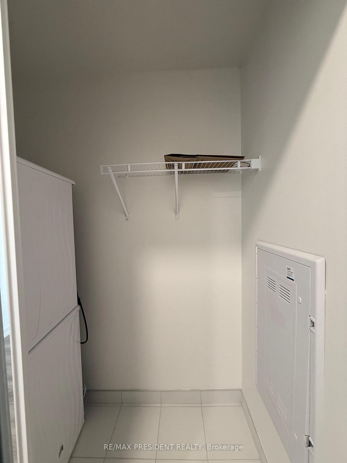 Photo 16 of Unit 5109, 8 Interchange Way, Vaughan, Vaughan Corporate Centre — HOMEH