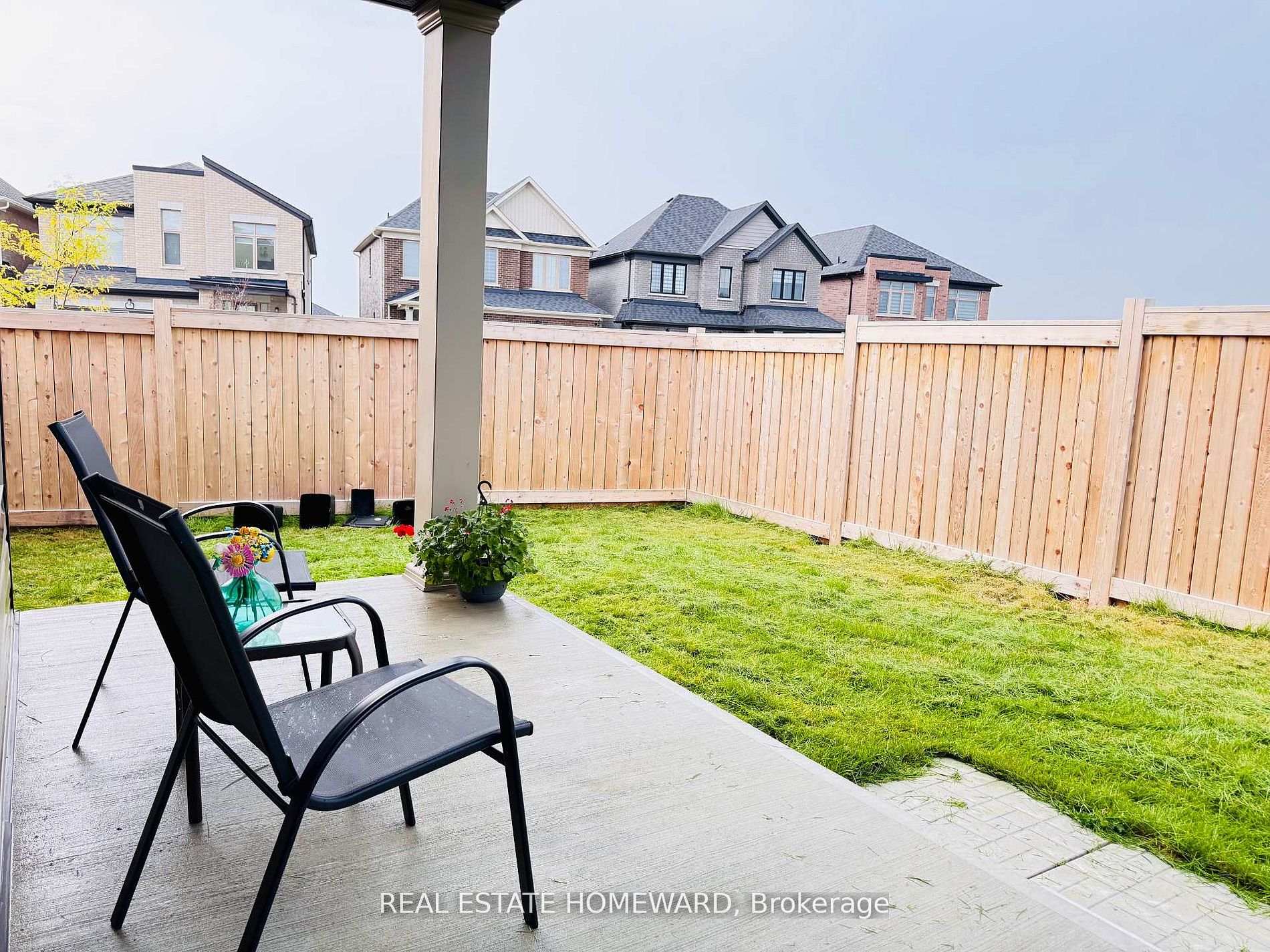 Photo 14 of 960 Lockie Drive, Oshawa, Kedron — HOMEH