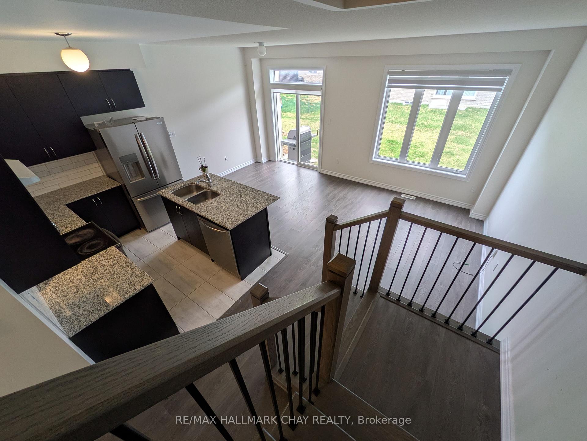 Photo 7 of 71 Valleybrook Road, Barrie, Rural Barrie Southeast — HOMEH