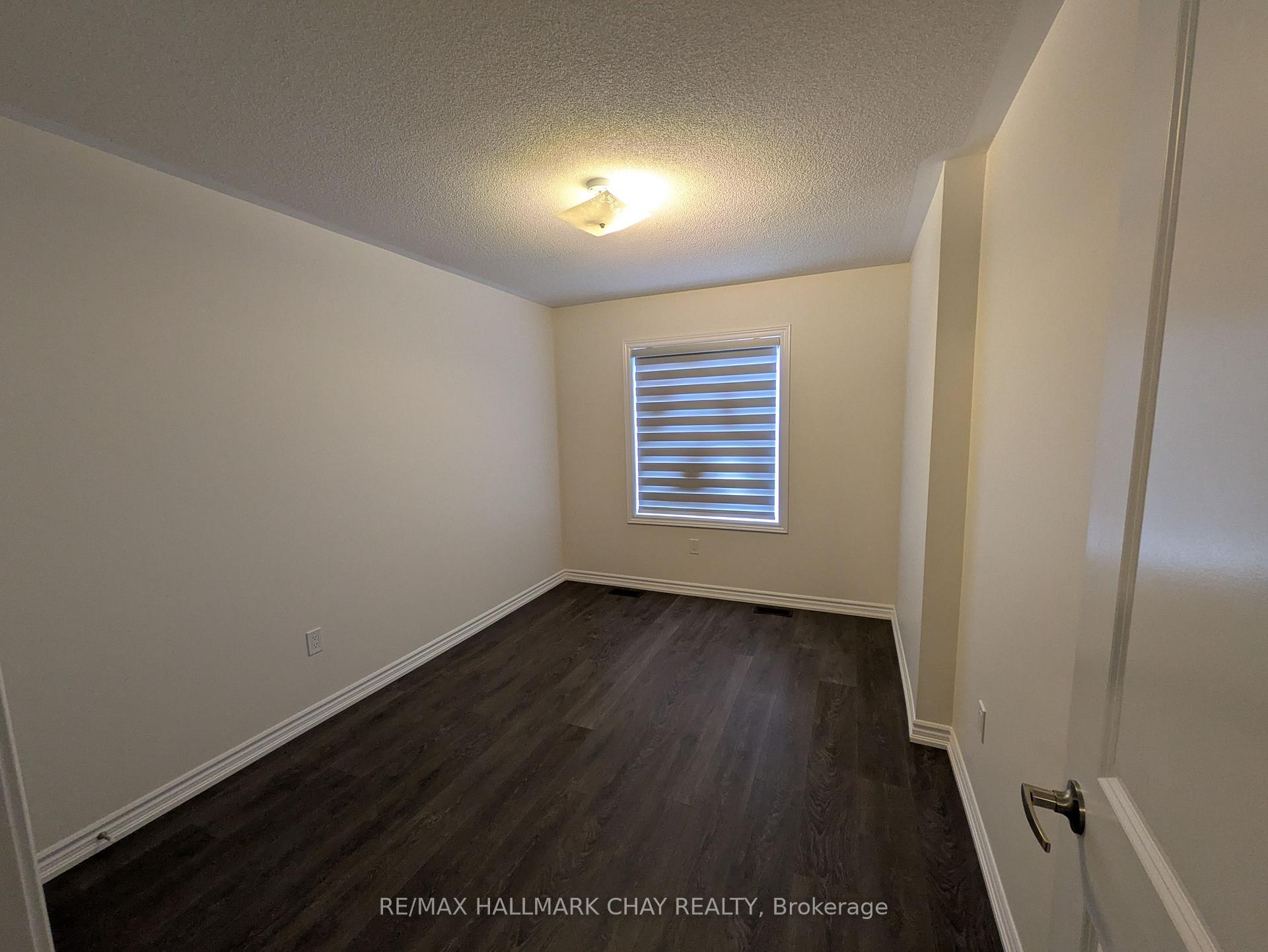 Photo 9 of 71 Valleybrook Road, Barrie, Rural Barrie Southeast — HOMEH