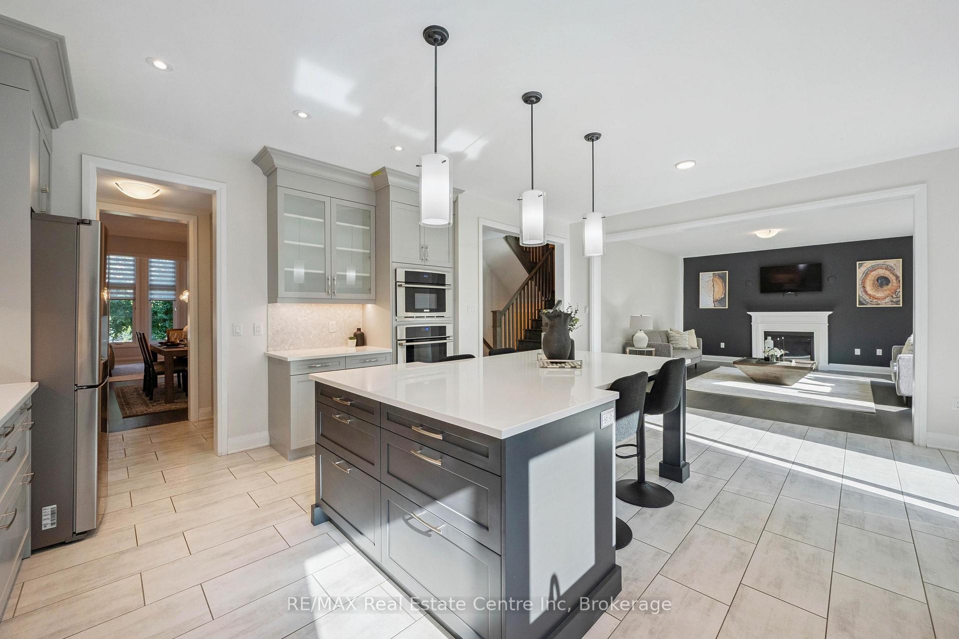 Photo 1 of 31 Emeny Lane, Guelph, Kortright East — HOMEH