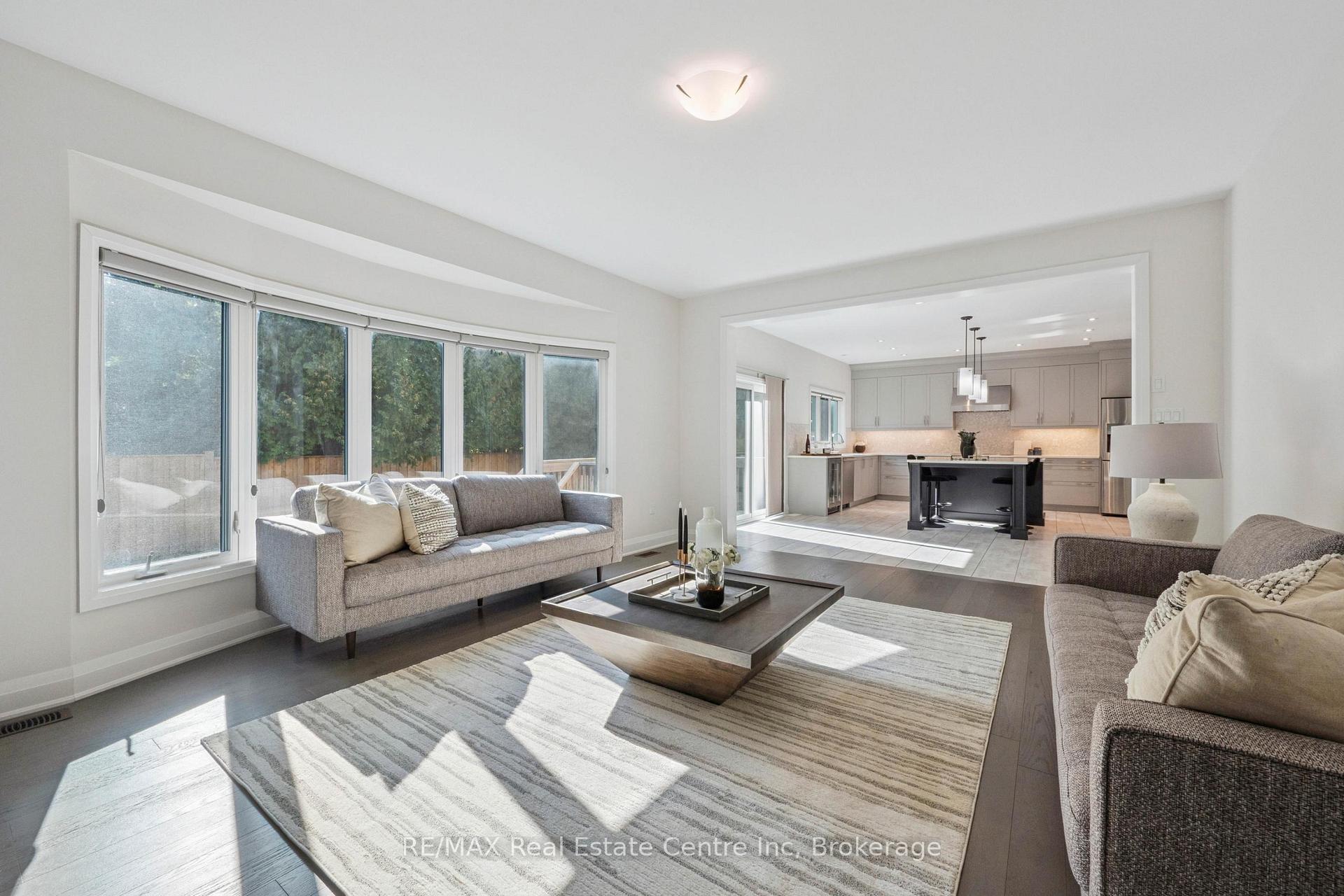 Photo 10 of 31 Emeny Lane, Guelph, Kortright East — HOMEH