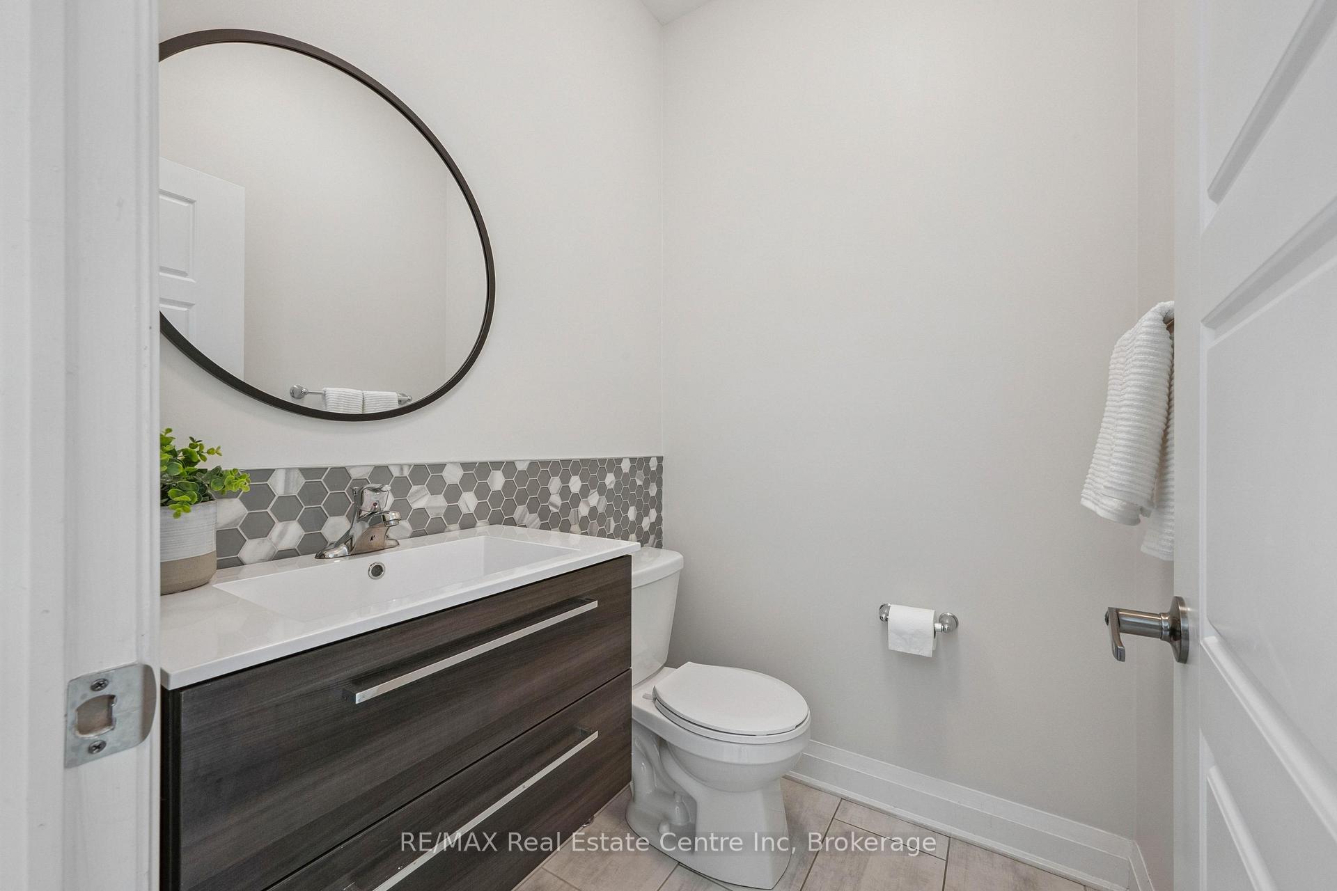 Photo 14 of 31 Emeny Lane, Guelph, Kortright East — HOMEH