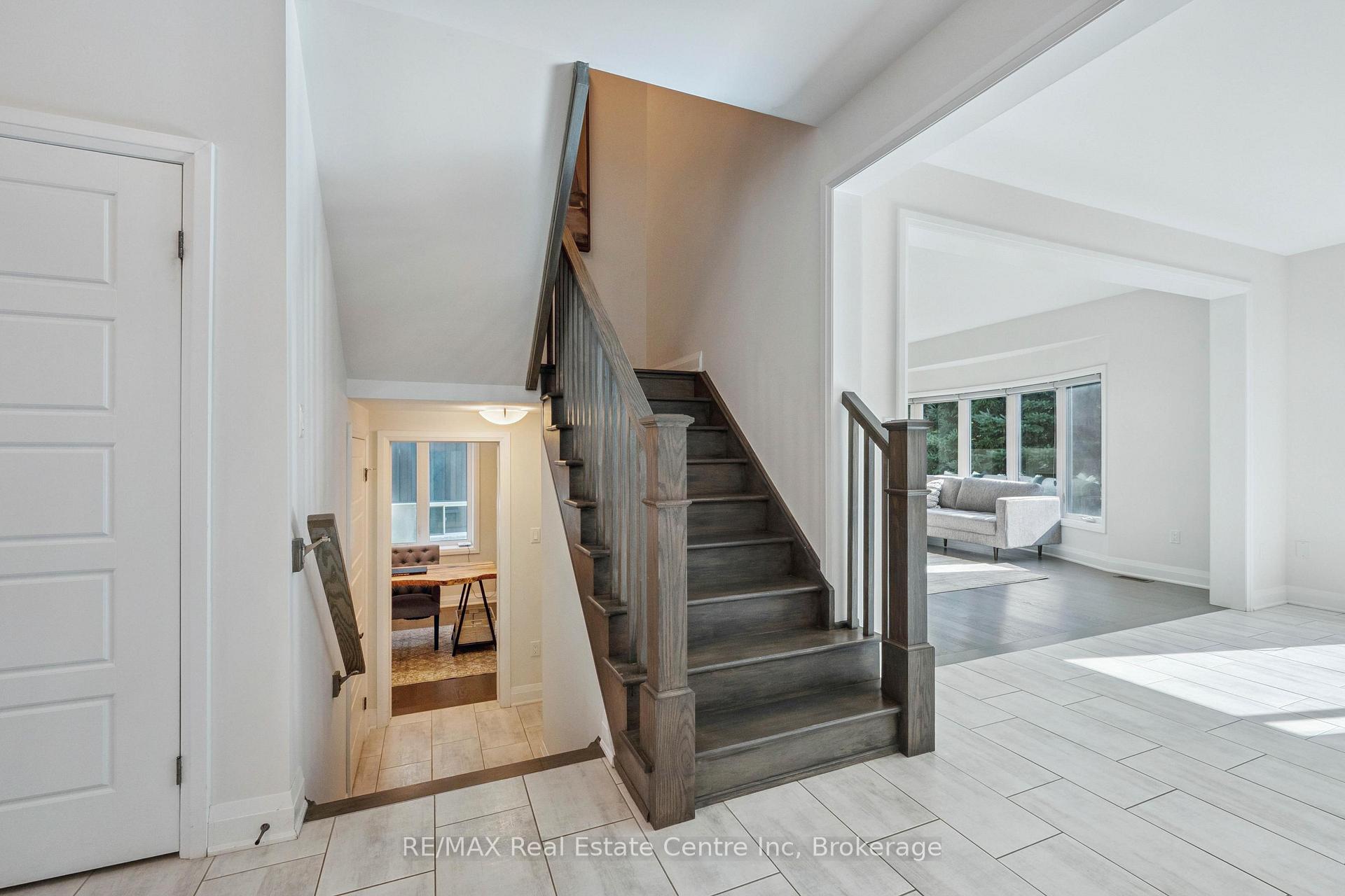 Photo 15 of 31 Emeny Lane, Guelph, Kortright East — HOMEH