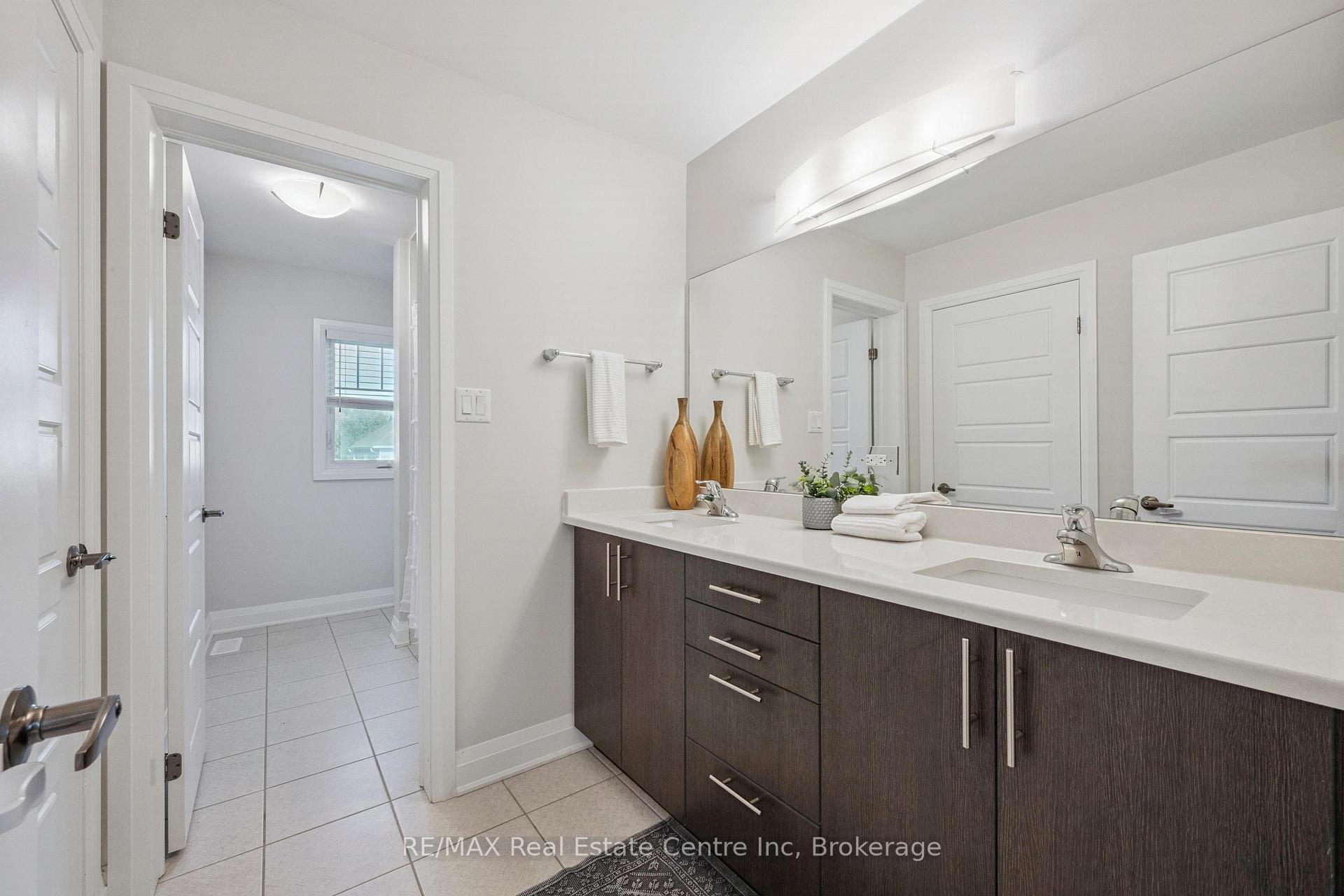 Photo 27 of 31 Emeny Lane, Guelph, Kortright East — HOMEH