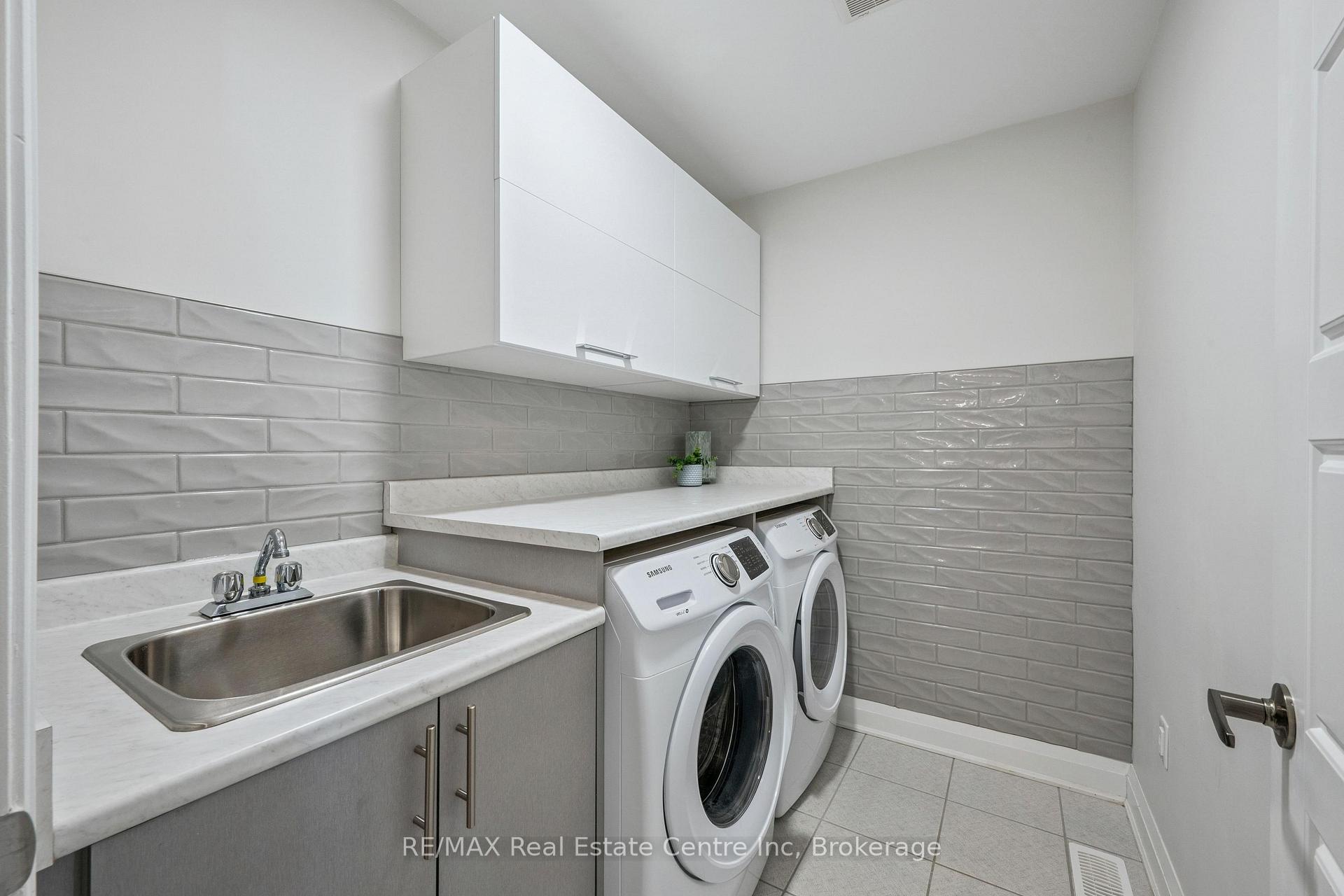 Photo 28 of 31 Emeny Lane, Guelph, Kortright East — HOMEH