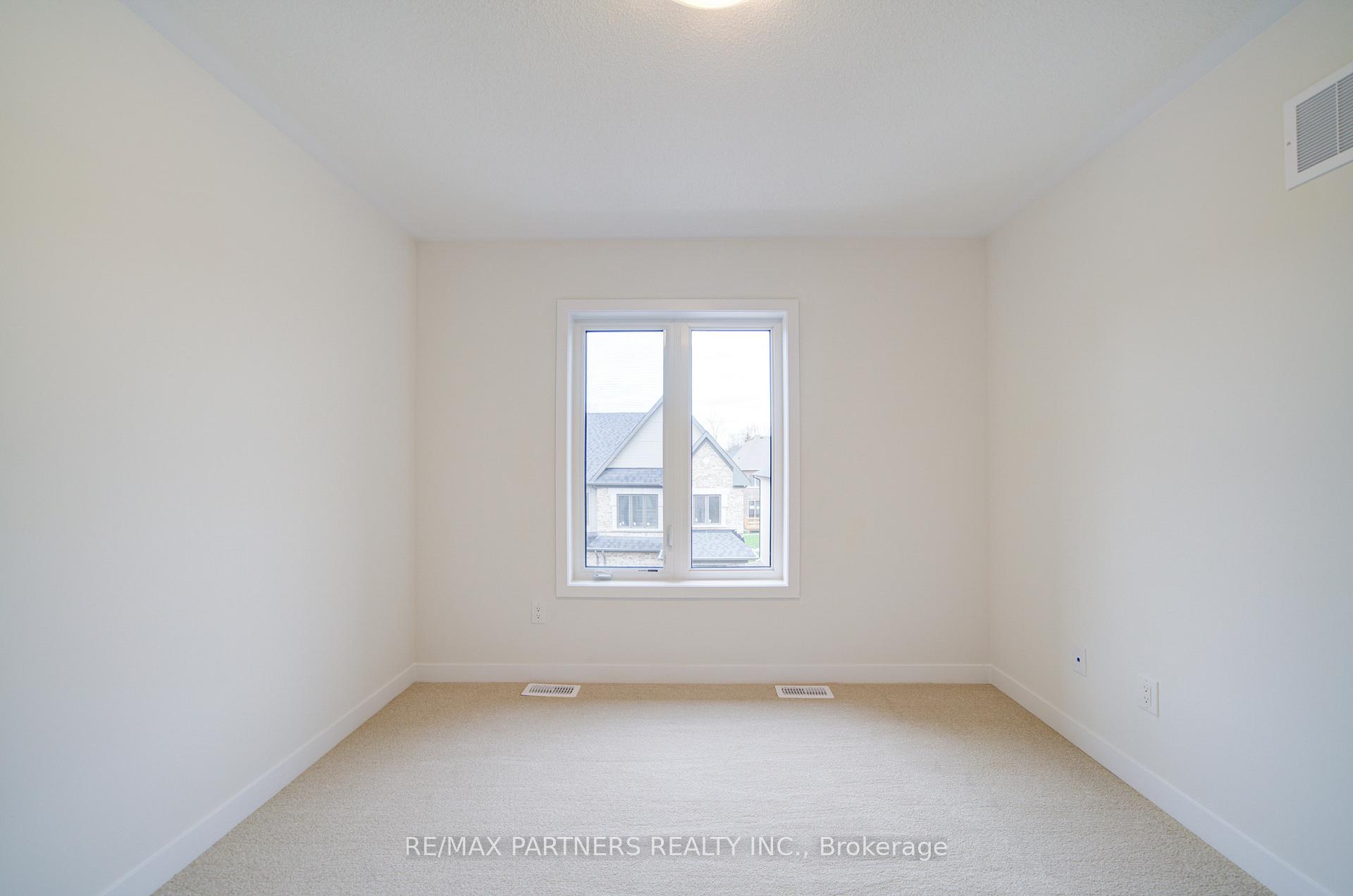 Photo 9 of 23 John Canning Way, Markham, Unionville — HOMEH