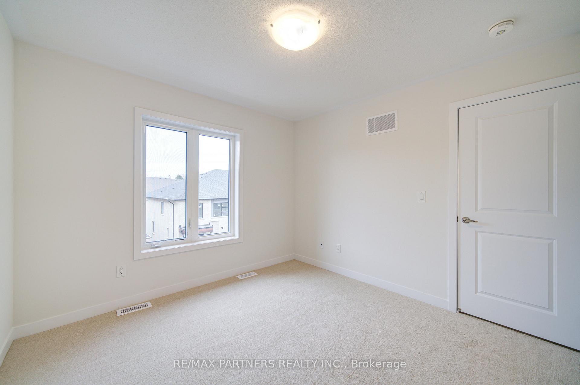 Photo 13 of 23 John Canning Way, Markham, Unionville — HOMEH