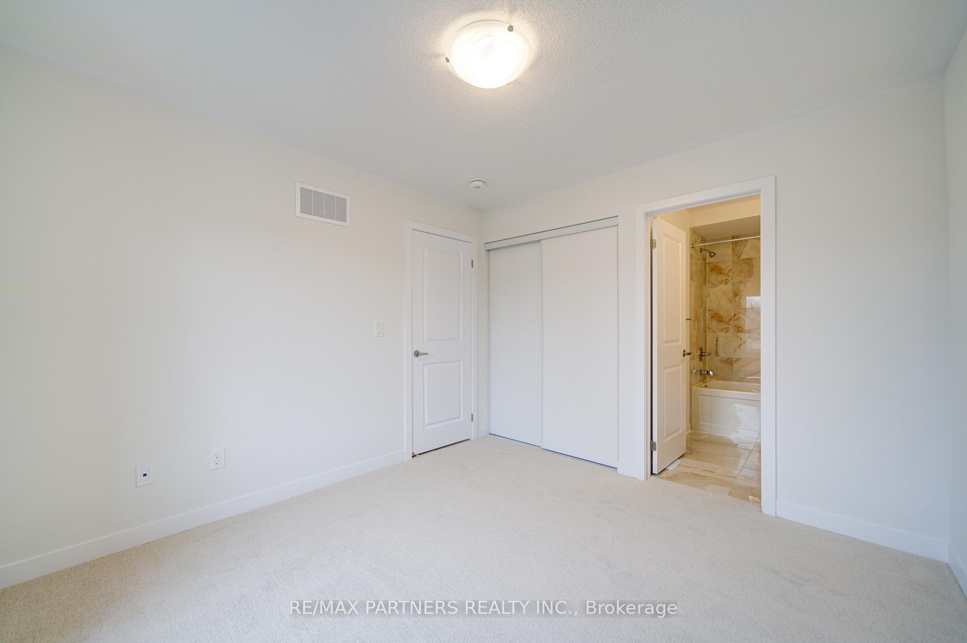 Photo 15 of 23 John Canning Way, Markham, Unionville — HOMEH