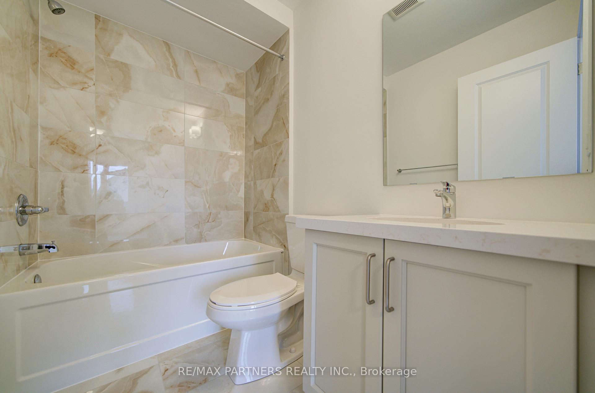 Photo 5 of 23 John Canning Way, Markham, Unionville — HOMEH