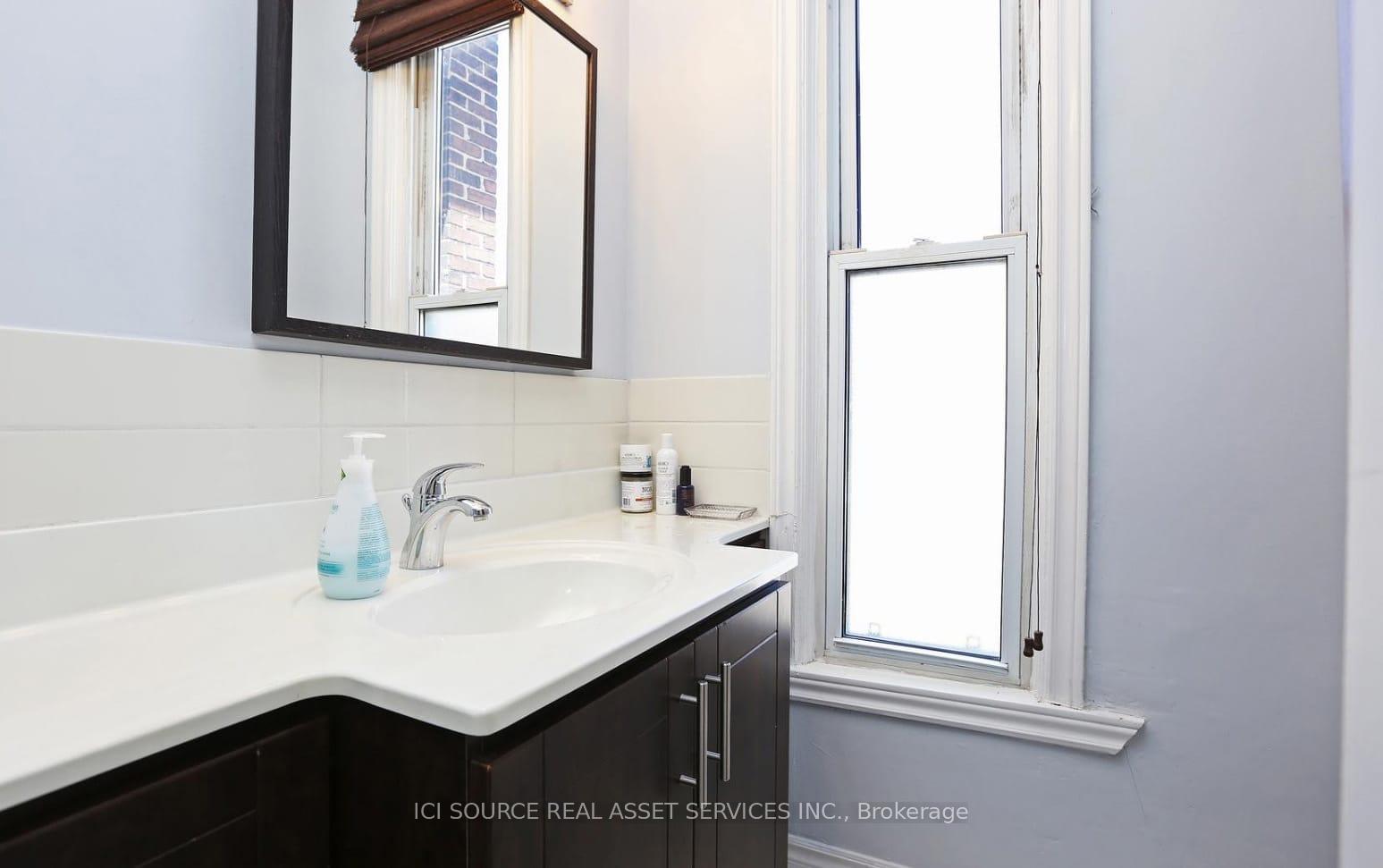 Photo 5 of Unit 2, 224 Jones Avenue, Toronto, South Riverdale — HOMEH
