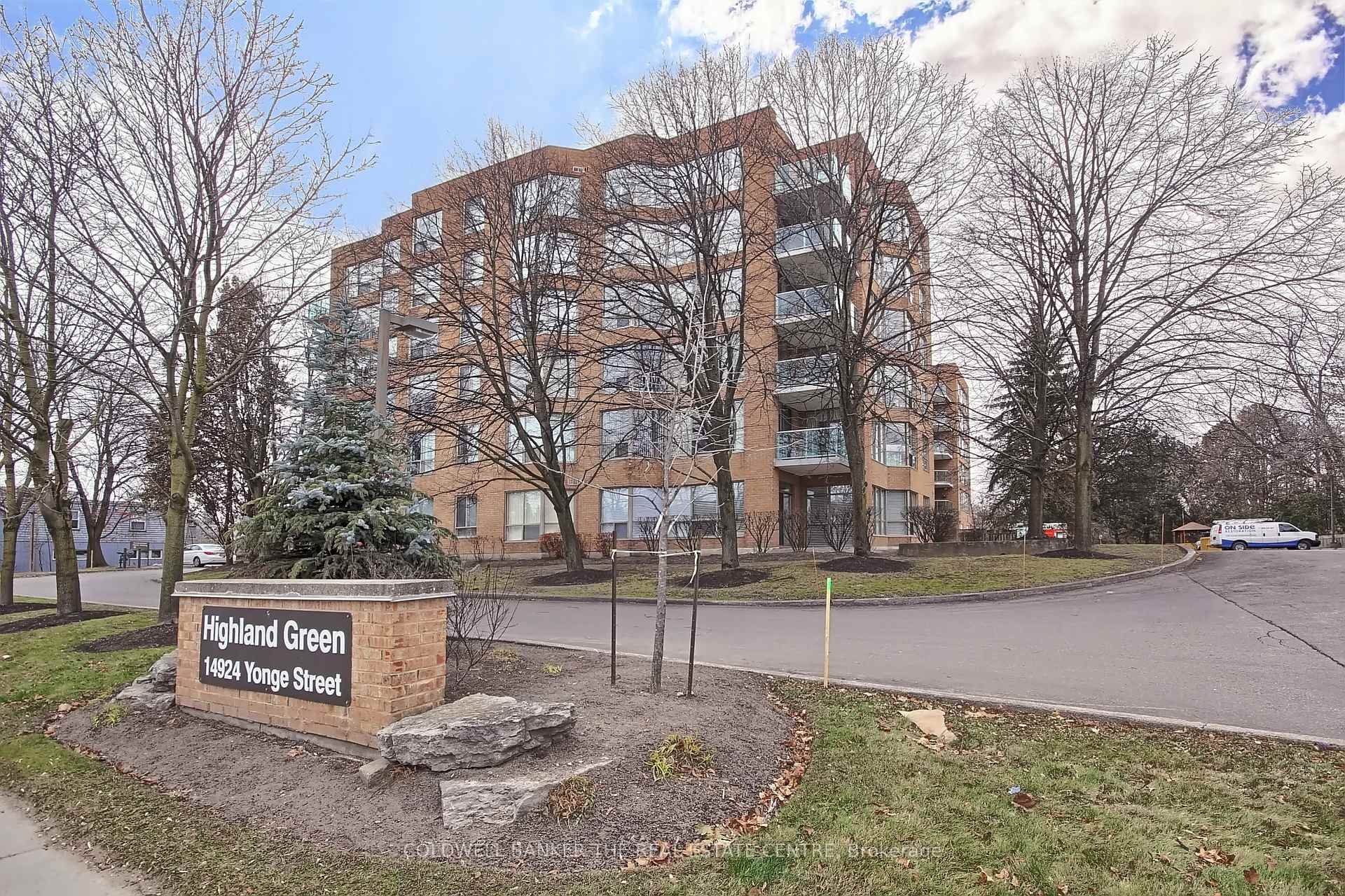 Photo 1 of Unit 115, 14924 Yonge Street, Aurora, Aurora Highlands — HOMEH