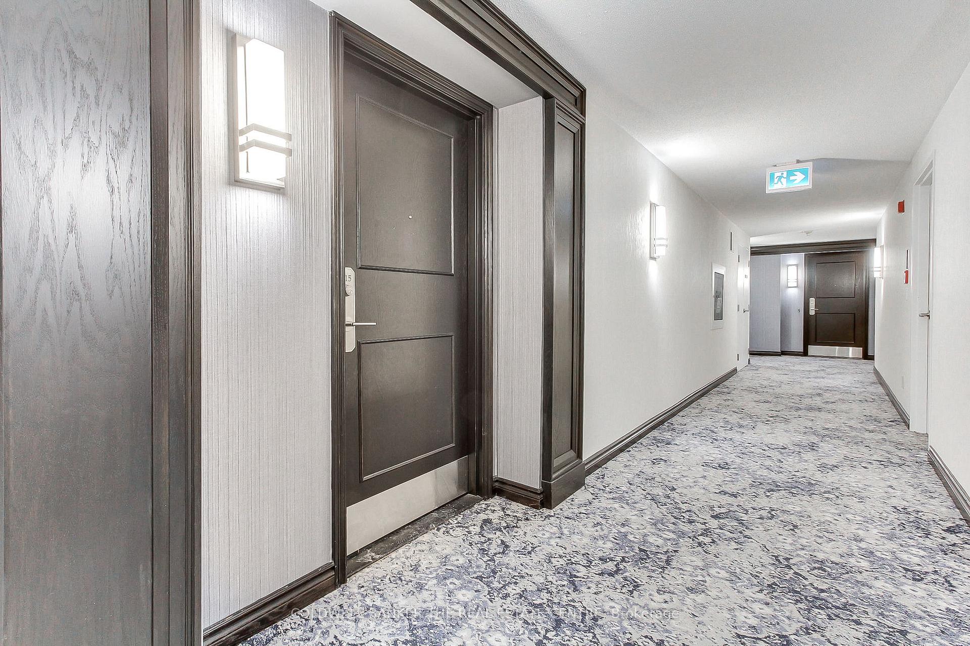 Photo 3 of Unit 115, 14924 Yonge Street, Aurora, Aurora Highlands — HOMEH