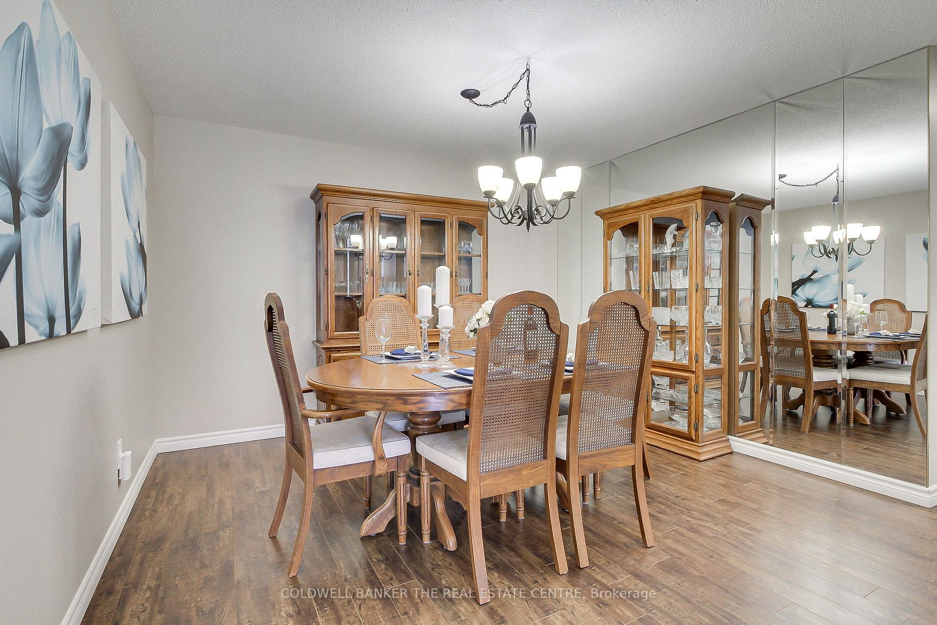 Photo 6 of Unit 115, 14924 Yonge Street, Aurora, Aurora Highlands — HOMEH