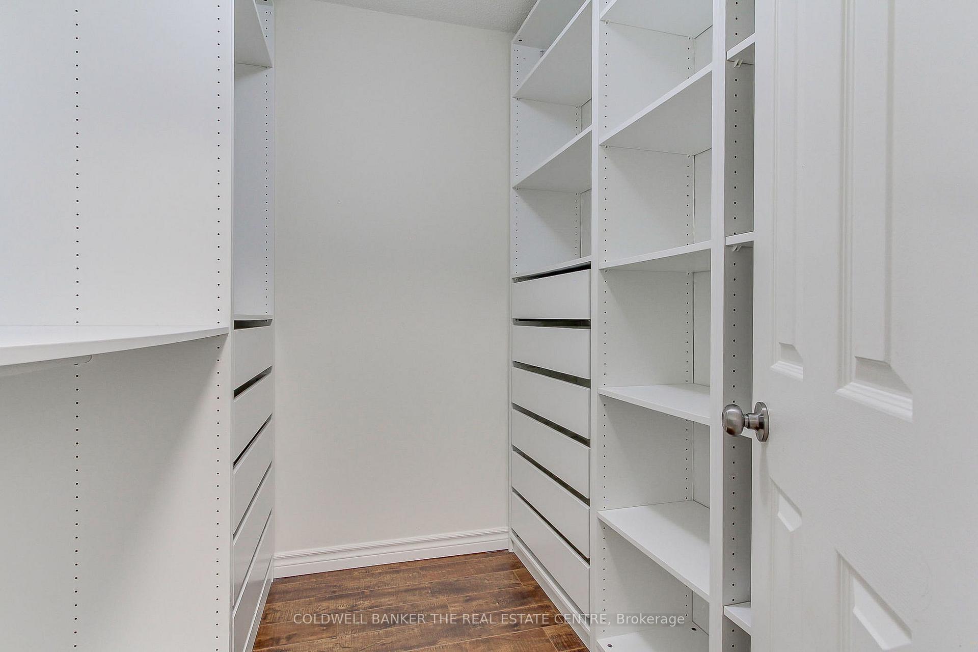Photo 9 of Unit 115, 14924 Yonge Street, Aurora, Aurora Highlands — HOMEH