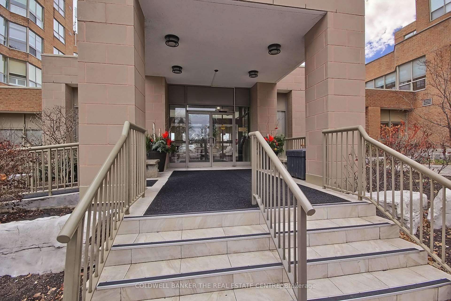 Photo 21 of Unit 115, 14924 Yonge Street, Aurora, Aurora Highlands — HOMEH