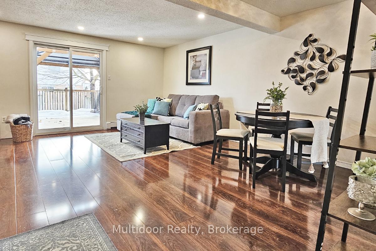 Photo 4 of 12 Hill Street, Halton Hills, Acton — HOMEH