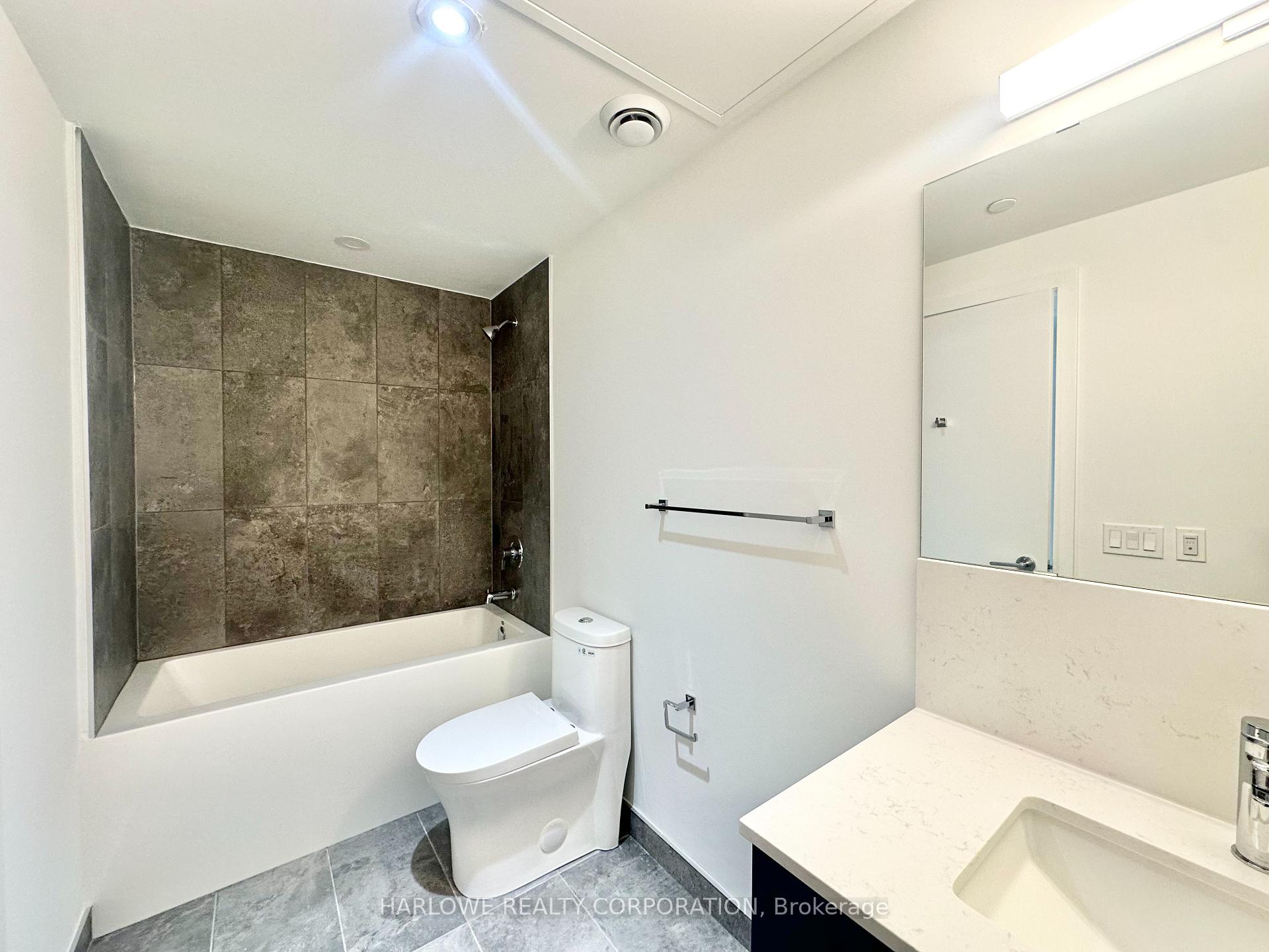 Photo 12 of Unit 152 D, 1614 Charles Street, Whitby, Port Whitby — HOMEH